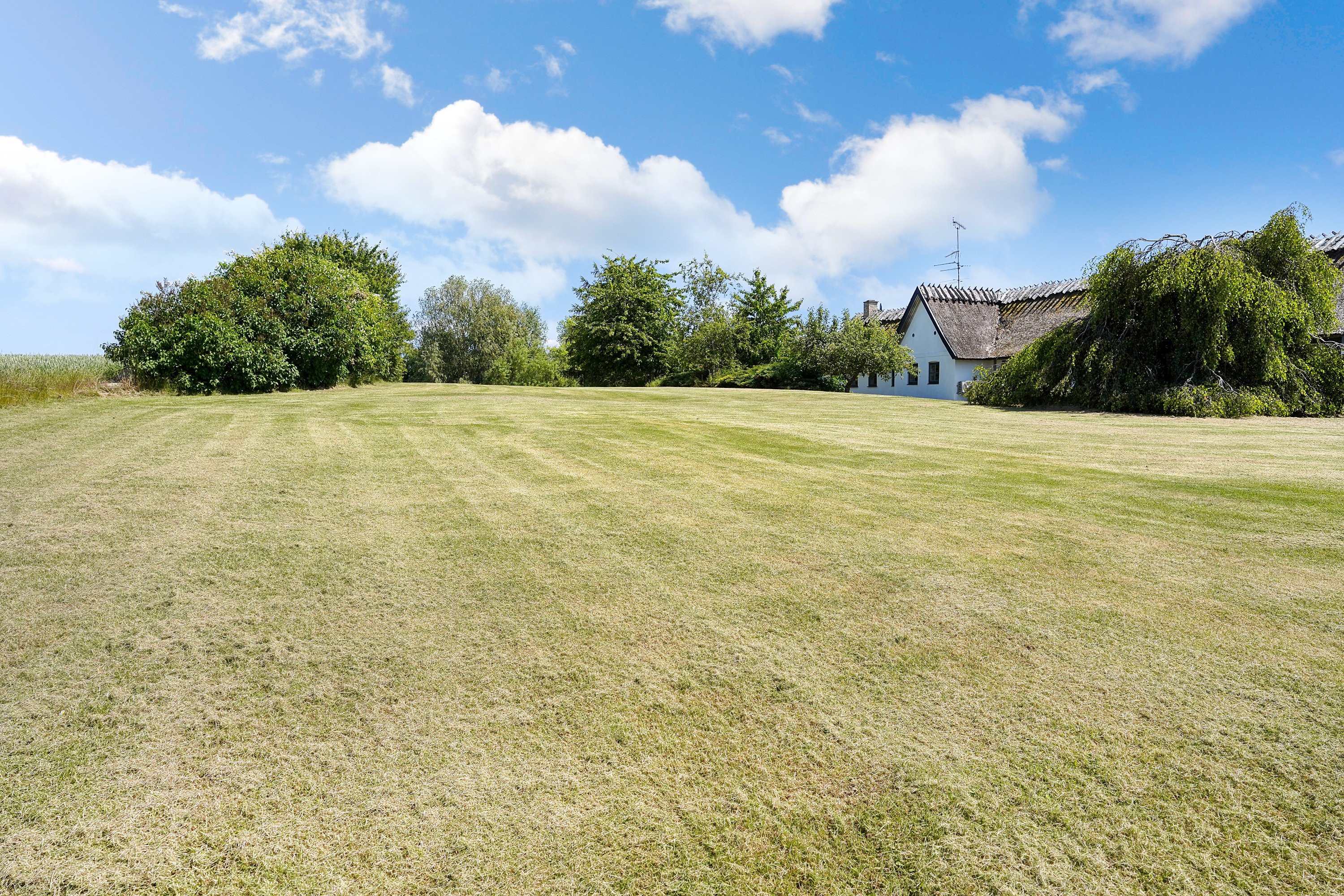 Fremhævet have billede i fuldskærmstilstand. Billede af Harløsevej 184, 3400 Hillerød