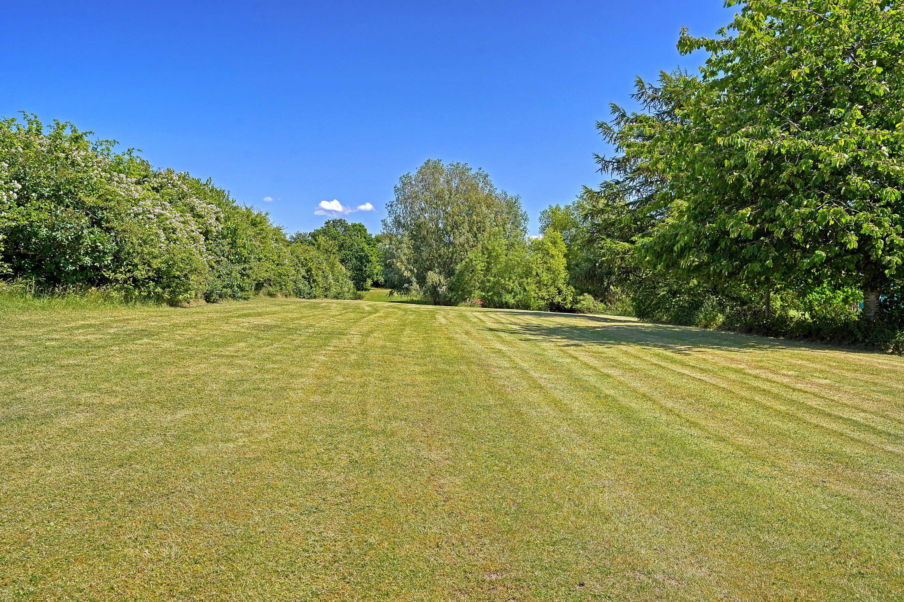 Fremhævet have billede i fuldskærmstilstand. Billede af Harløsevej 184, 3400 Hillerød