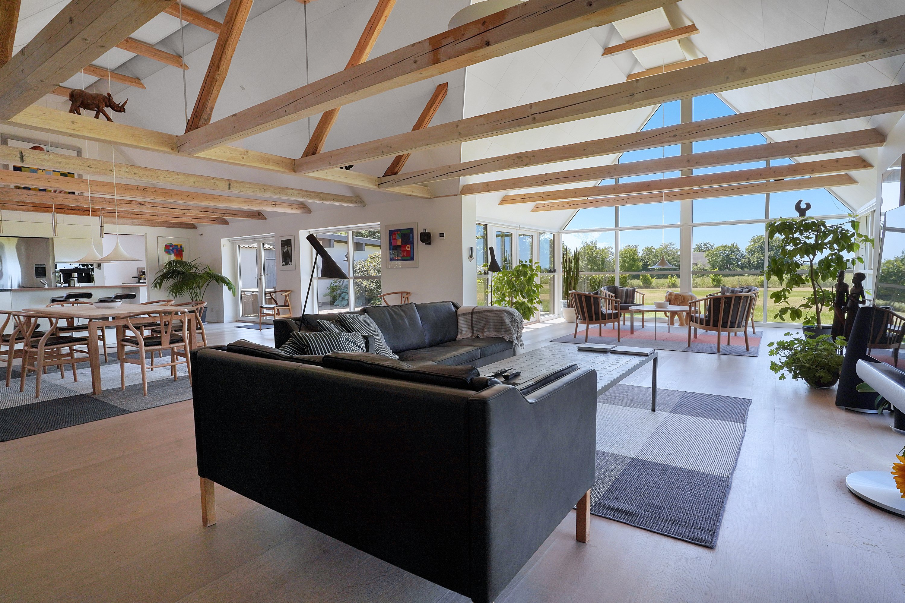 Fremhævet stue billede i fuldskærmstilstand. Billede af Harløsevej 184, 3400 Hillerød