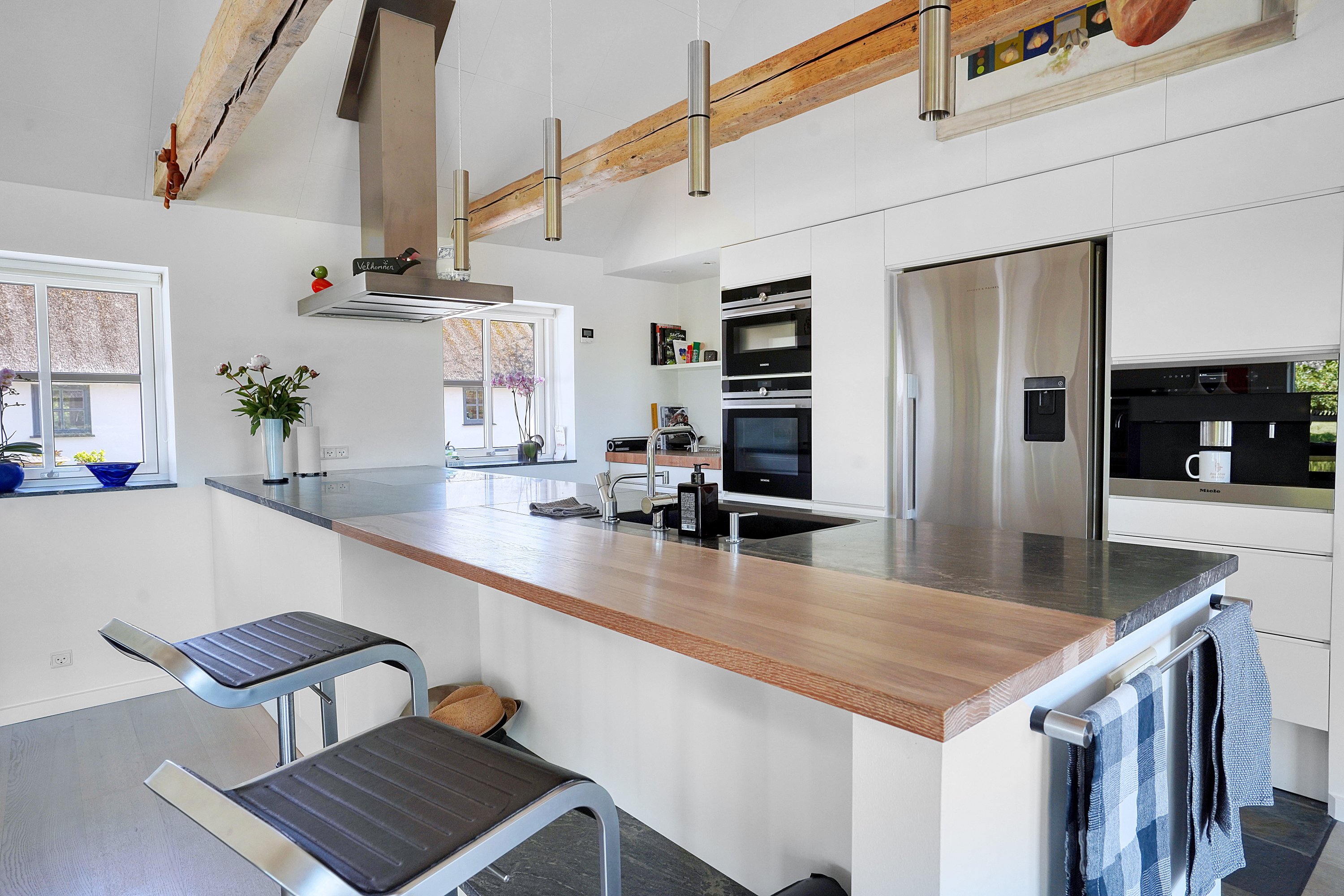 Fremhævet køkken billede i fuldskærmstilstand. Billede af Harløsevej 184, 3400 Hillerød