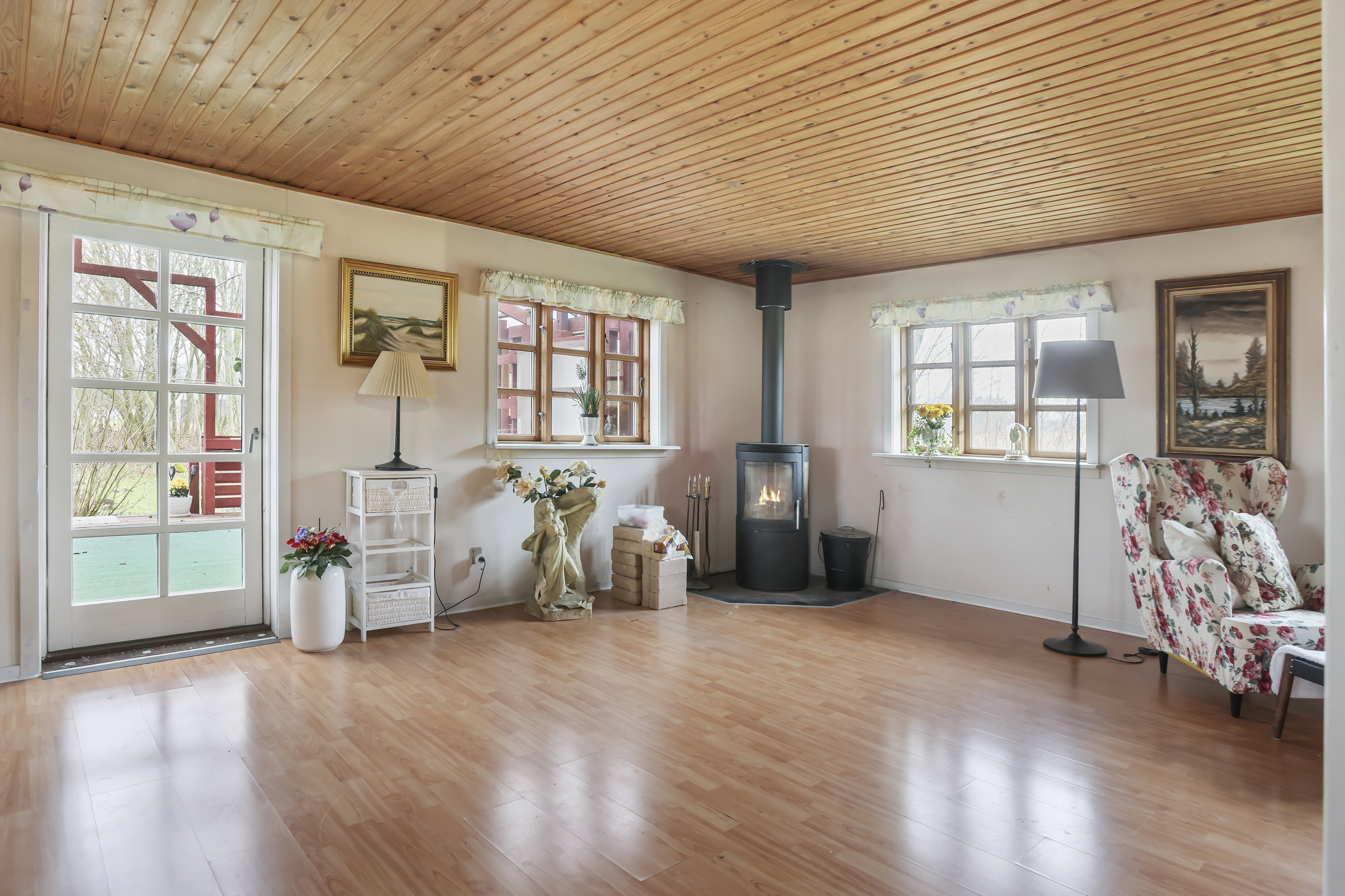 Fremhævet stue billede i fuldskærmstilstand. Billede af Hørupvej 22, Hørup, 9632 Møldrup