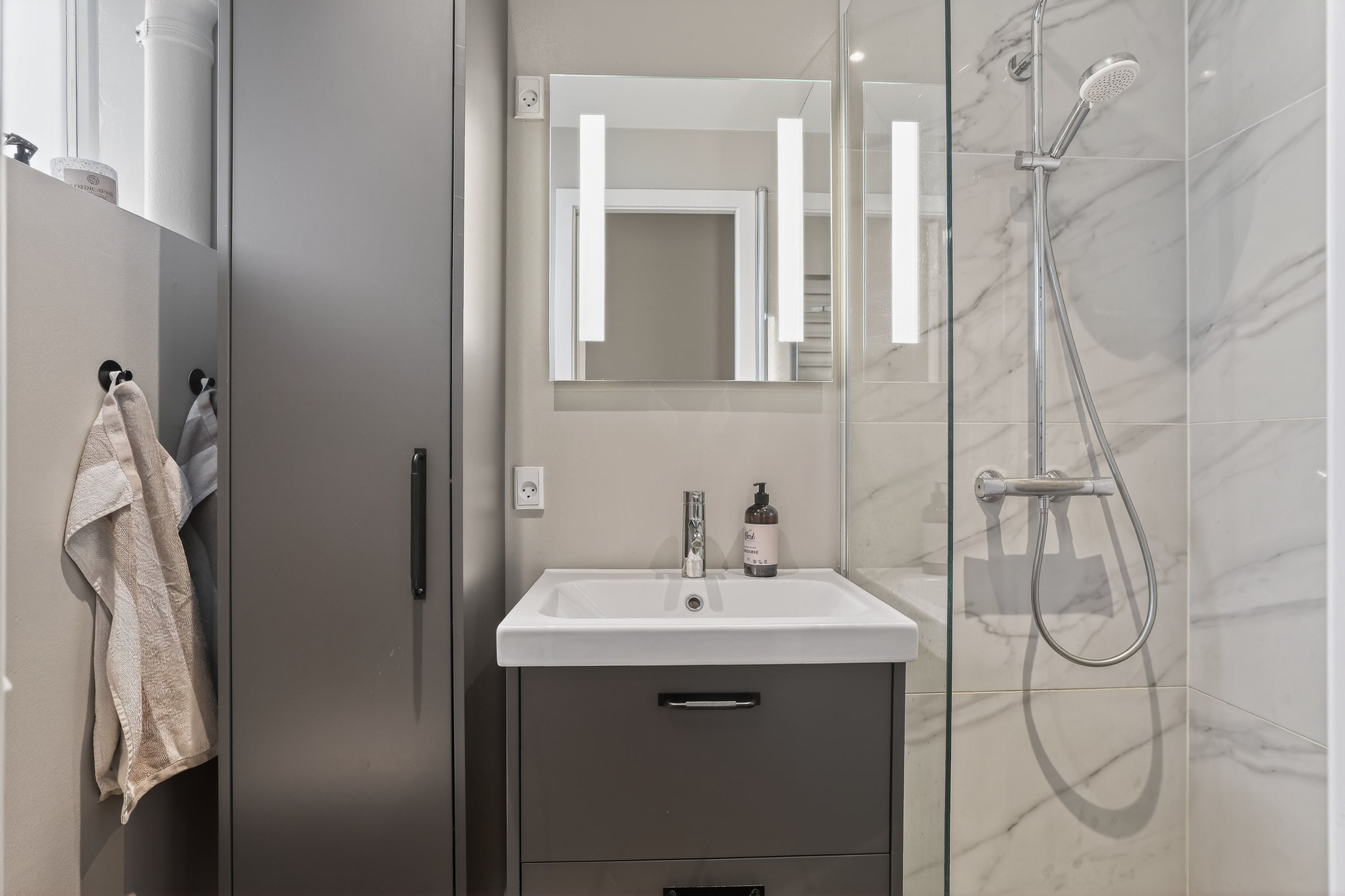 Fremhævet badeværelse billede i fuldskærmstilstand. Billede af Vesterbrogade 192, 1. 1., 1800 Frederiksberg C