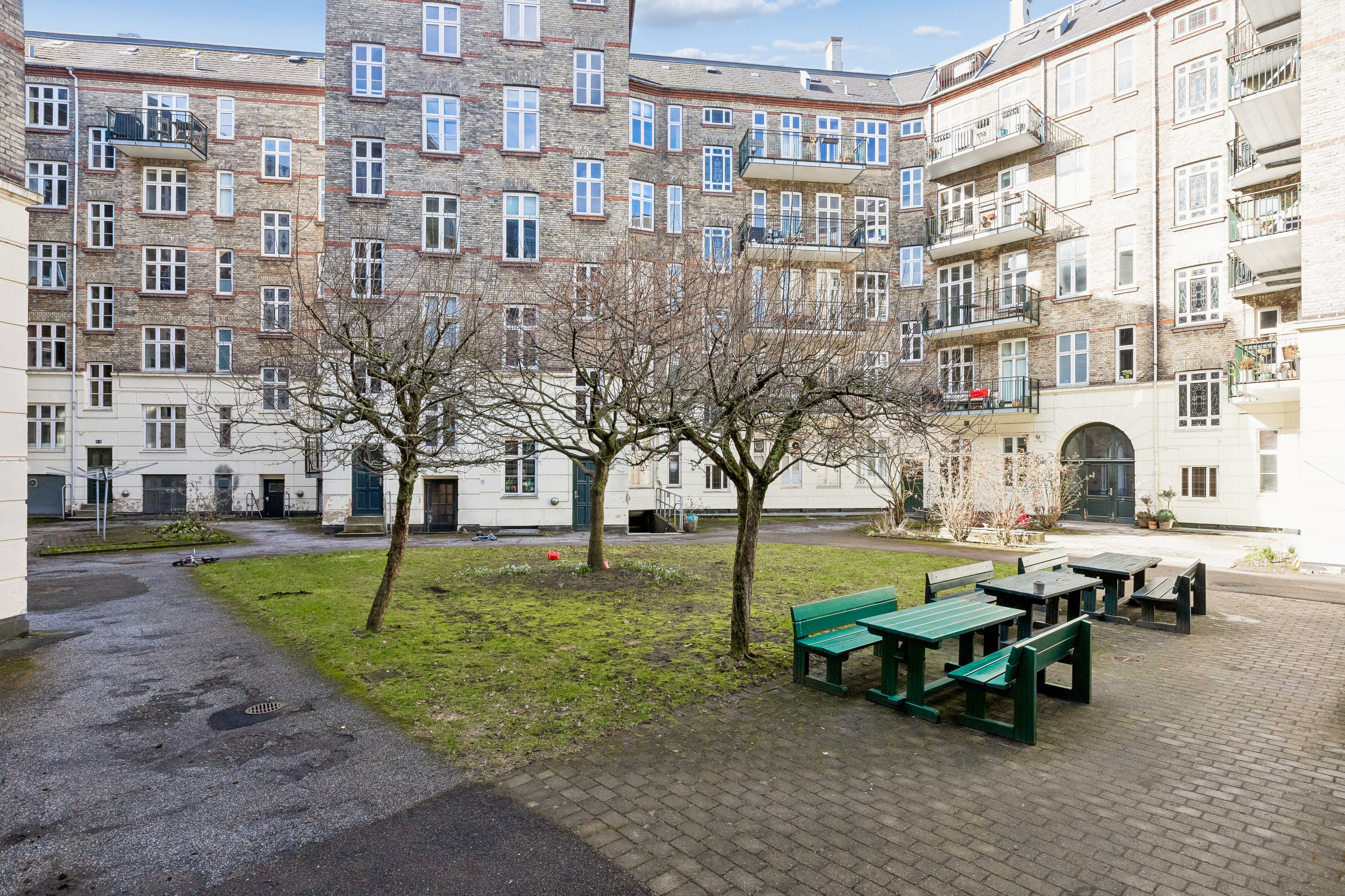 Fremhævet gårdmiljø billede i fuldskærmstilstand. Billede af Reykjaviksgade 5, 1. th., 2300 København S