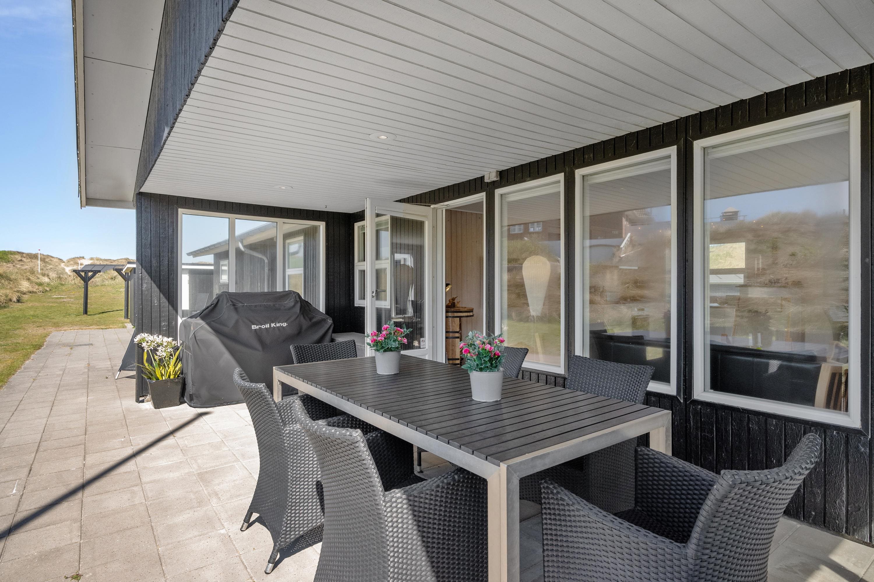 Fremhævet overdækket terrasse billede i fuldskærmstilstand. Billede af Lodbergsvej 125, Søndervig, 6950 Ringkøbing