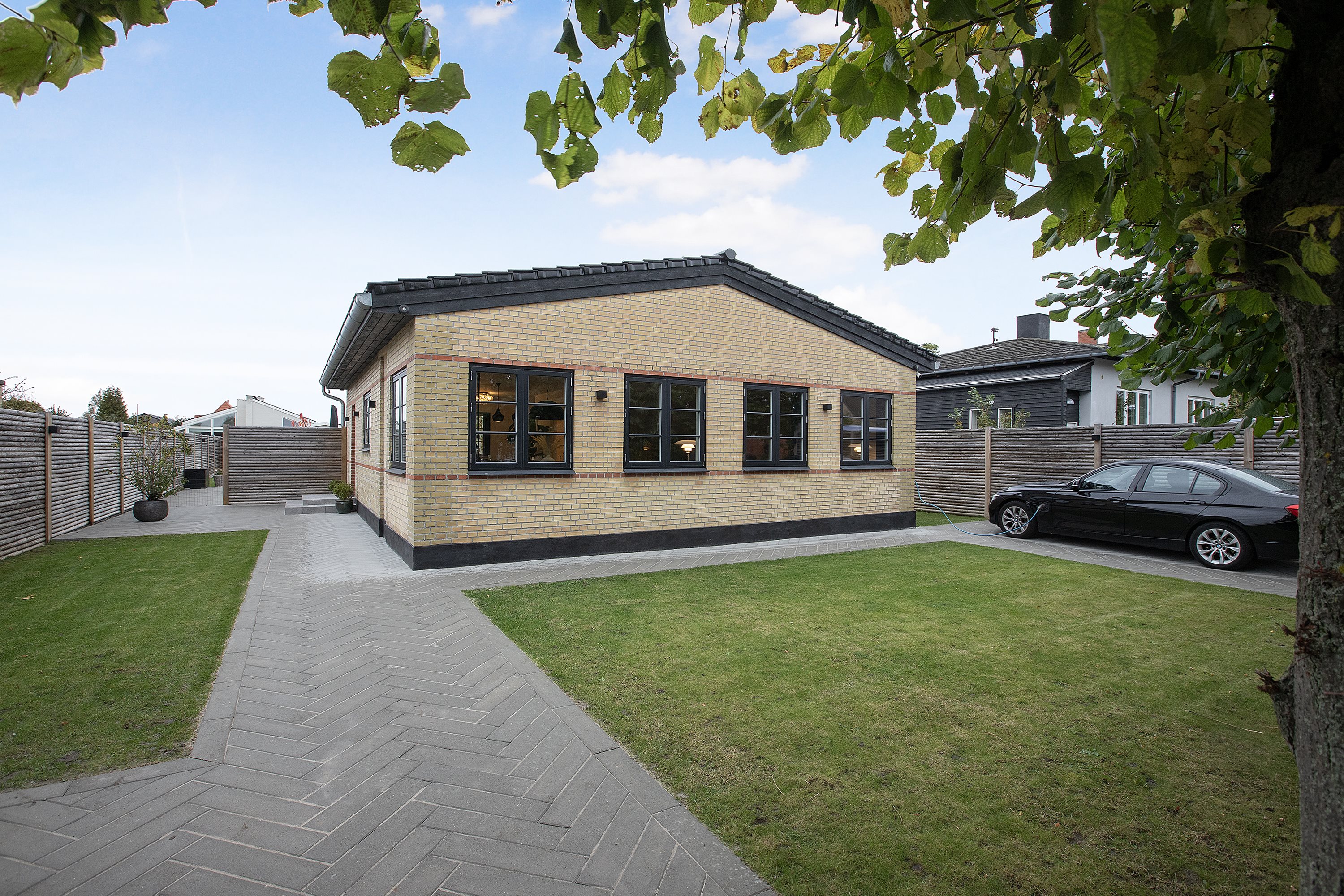 Fremhævet ejendommen billede i fuldskærmstilstand. Billede af Merkur Alle 16, 2770 Kastrup