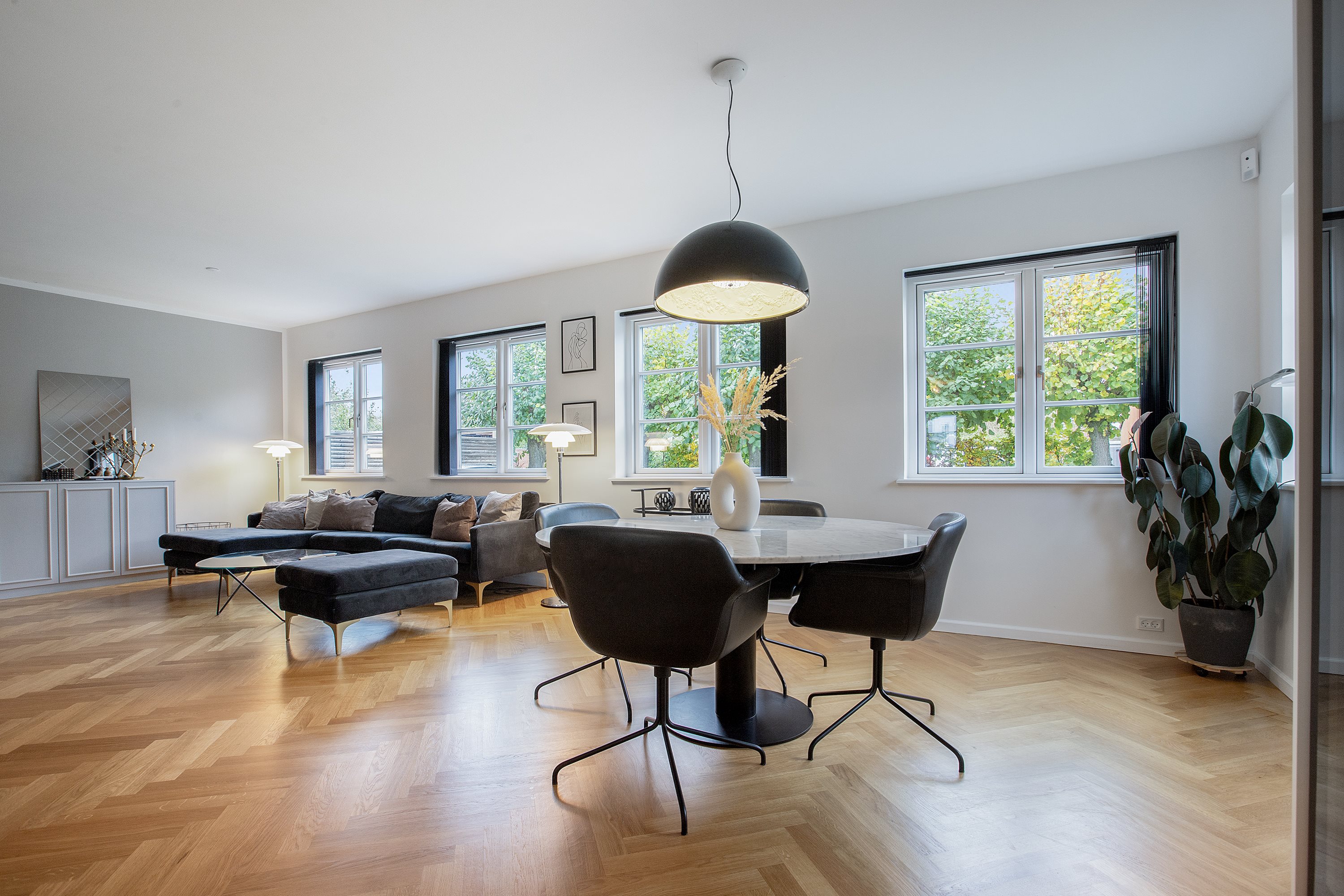 Fremhævet alrum billede i fuldskærmstilstand. Billede af Merkur Alle 16, 2770 Kastrup