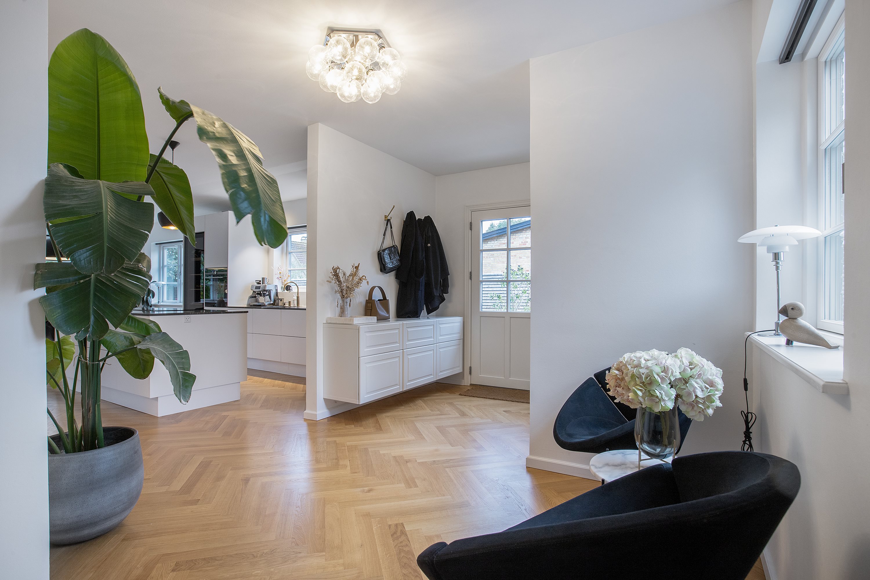 Fremhævet stue billede i fuldskærmstilstand. Billede af Merkur Alle 16, 2770 Kastrup