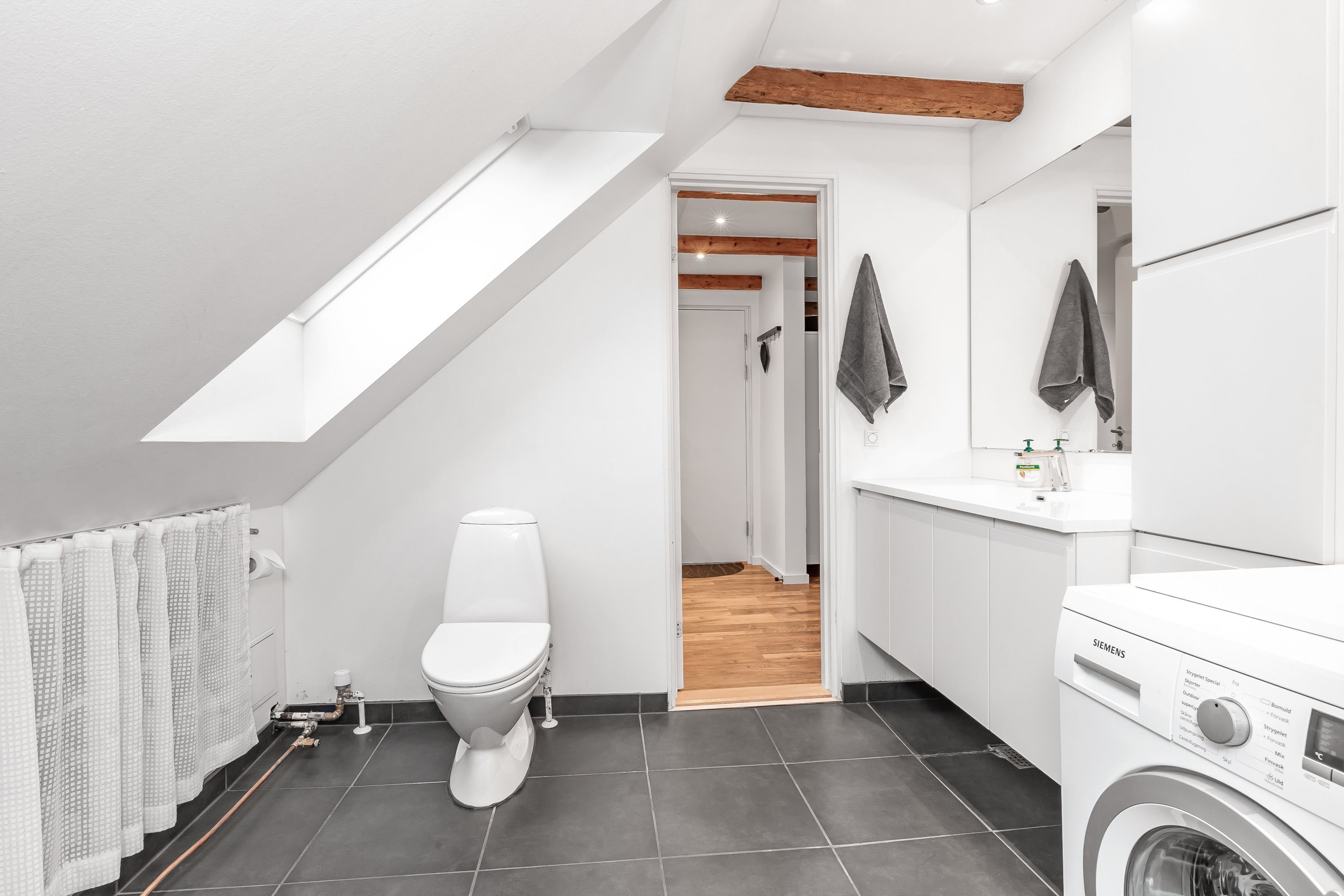 Fremhævet badeværelse billede i fuldskærmstilstand. Billede af Tøndervej 76, 2., 6000 Kolding