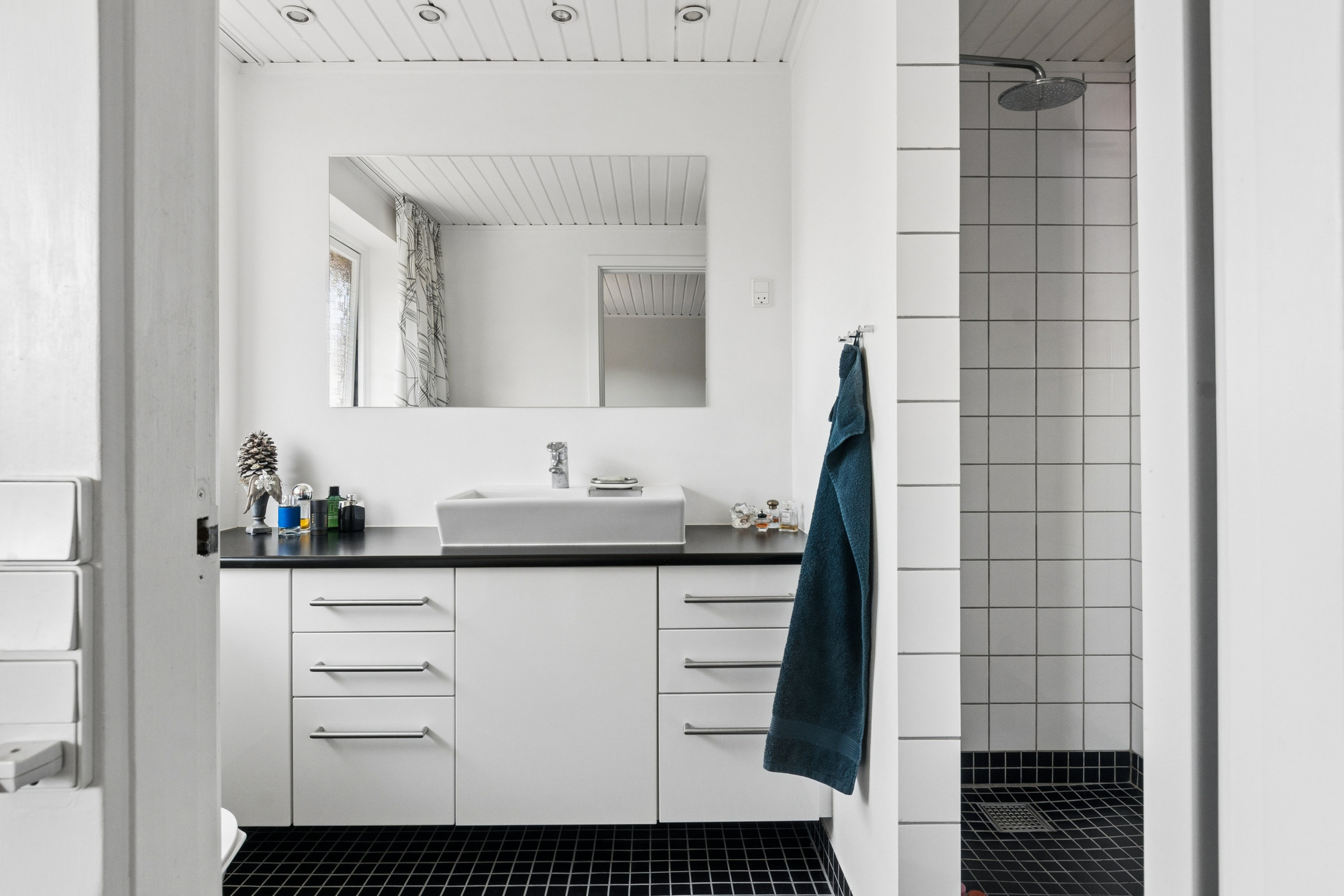 Fremhævet badeværelse billede i fuldskærmstilstand. Billede af Vandmestervej 34, 2630 Taastrup