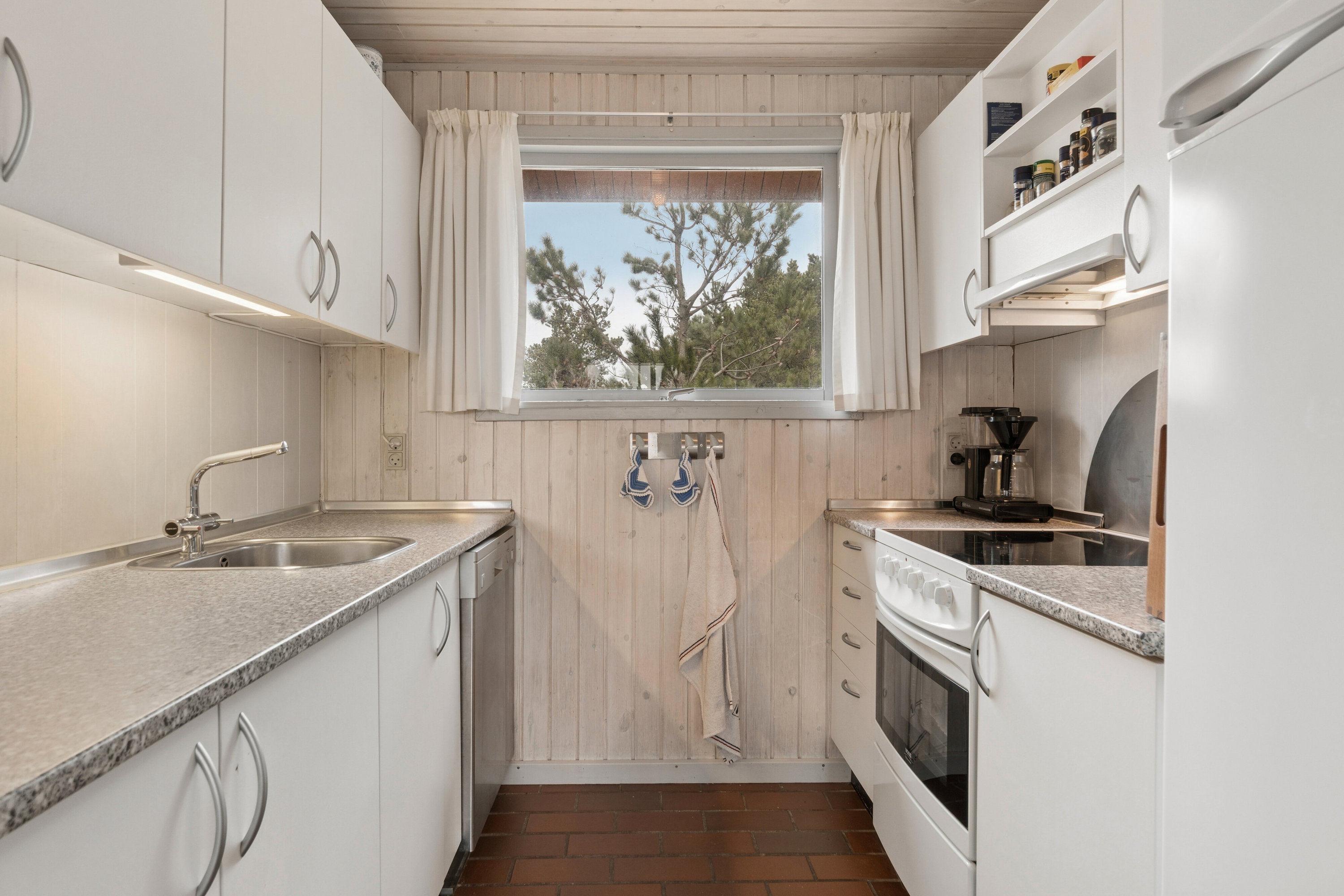 Fremhævet køkken billede i fuldskærmstilstand. Billede af Sletningen 5, Klitmøller, 7700 Thisted