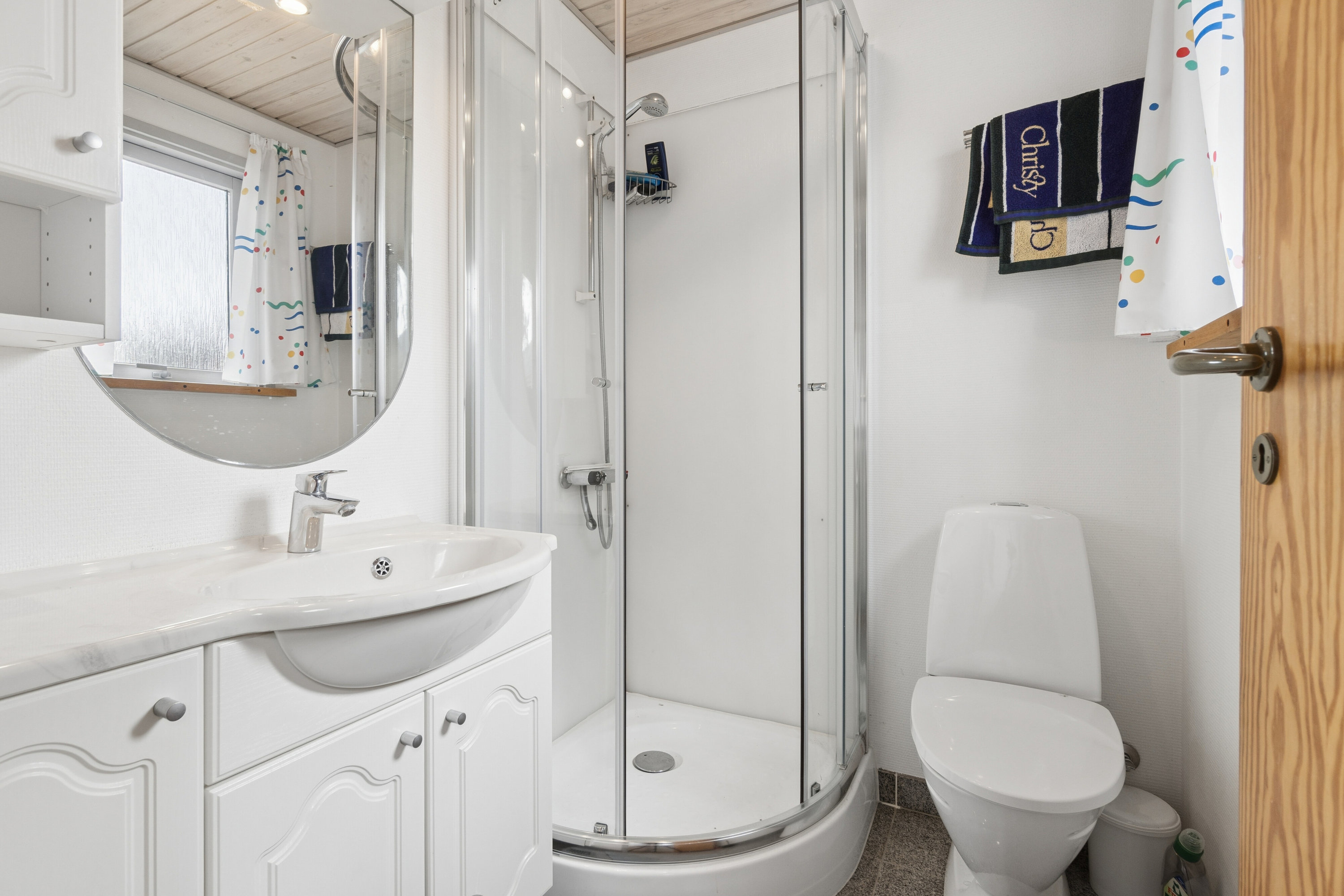 Fremhævet badeværelse billede i fuldskærmstilstand. Billede af Sletningen 5, Klitmøller, 7700 Thisted