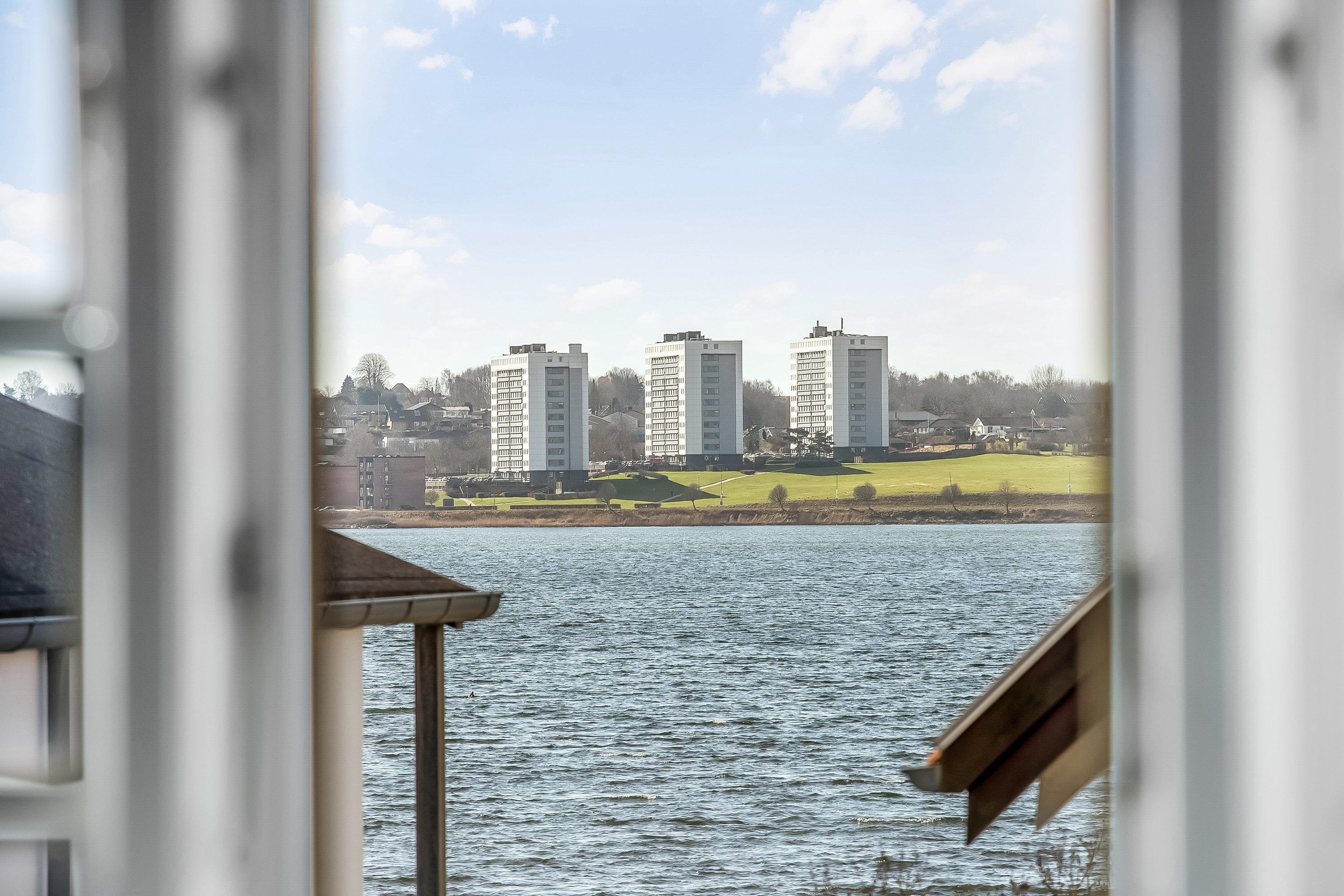 Fremhævet udsigt billede i fuldskærmstilstand. Billede af Fjordvej 11, Strandhuse, 6000 Kolding