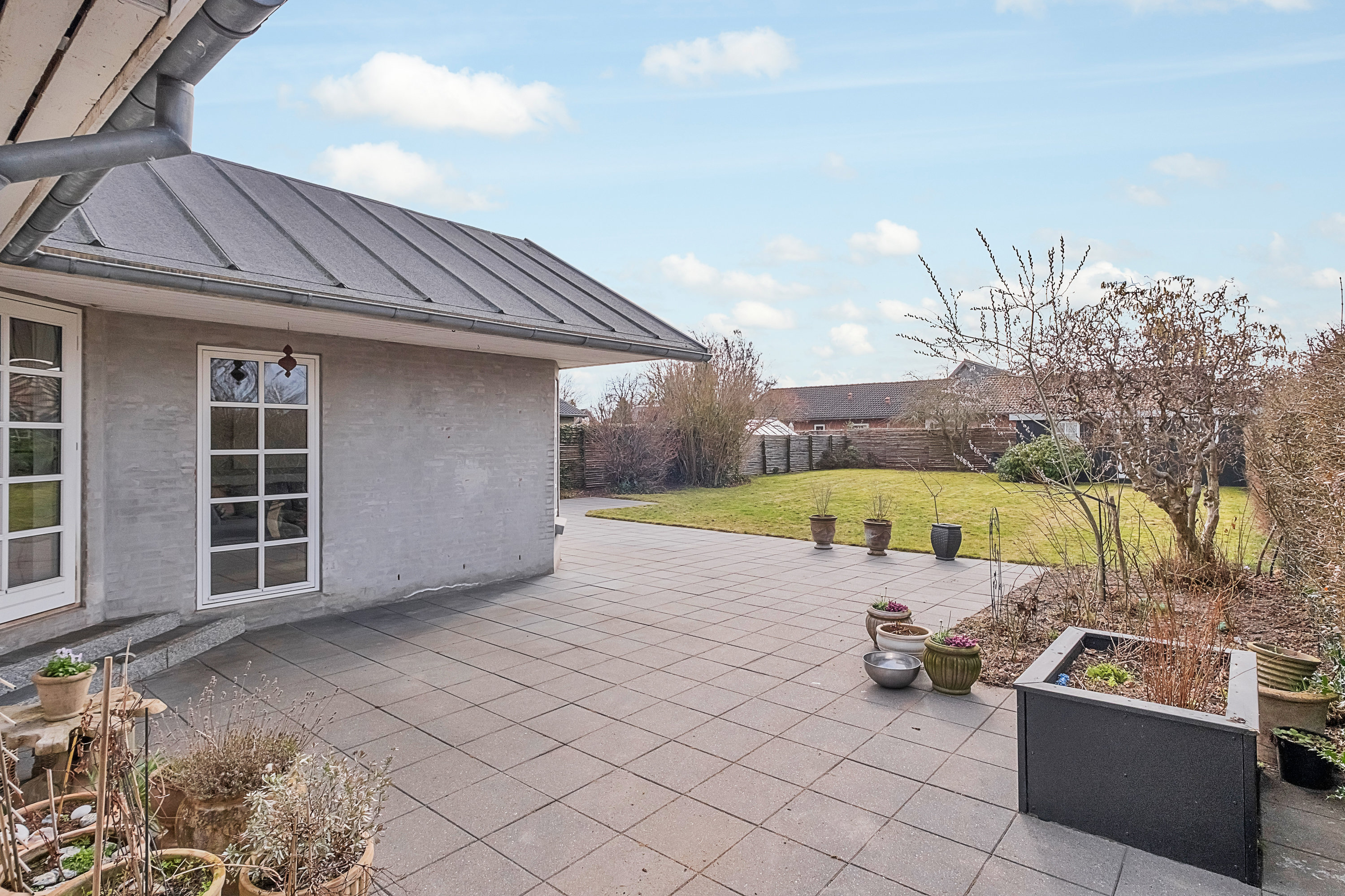 Fremhævet terrasse billede i fuldskærmstilstand. Billede af Hedevej 53, 8240 Risskov