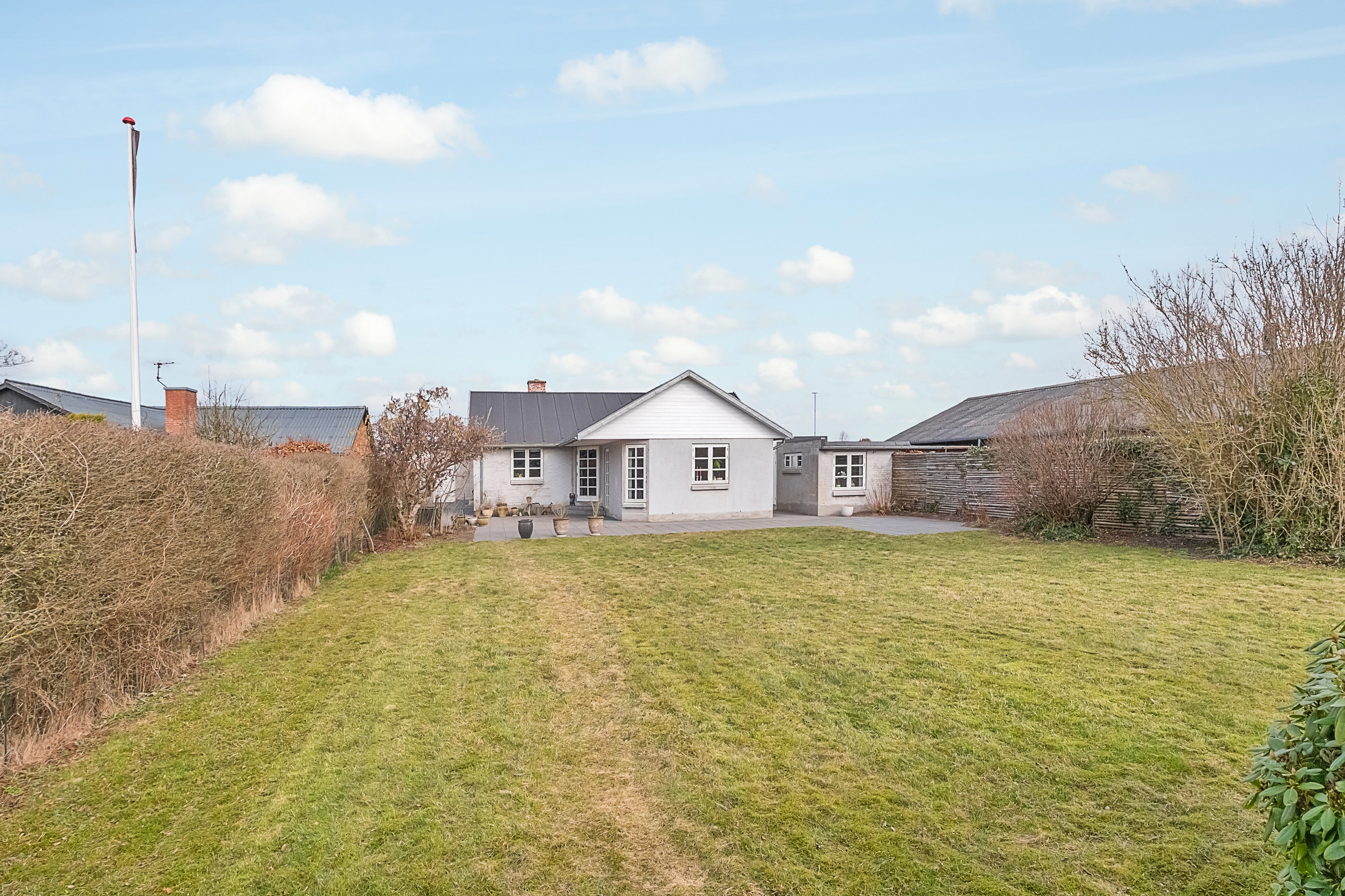 Fremhævet set fra haven billede i fuldskærmstilstand. Billede af Hedevej 53, 8240 Risskov