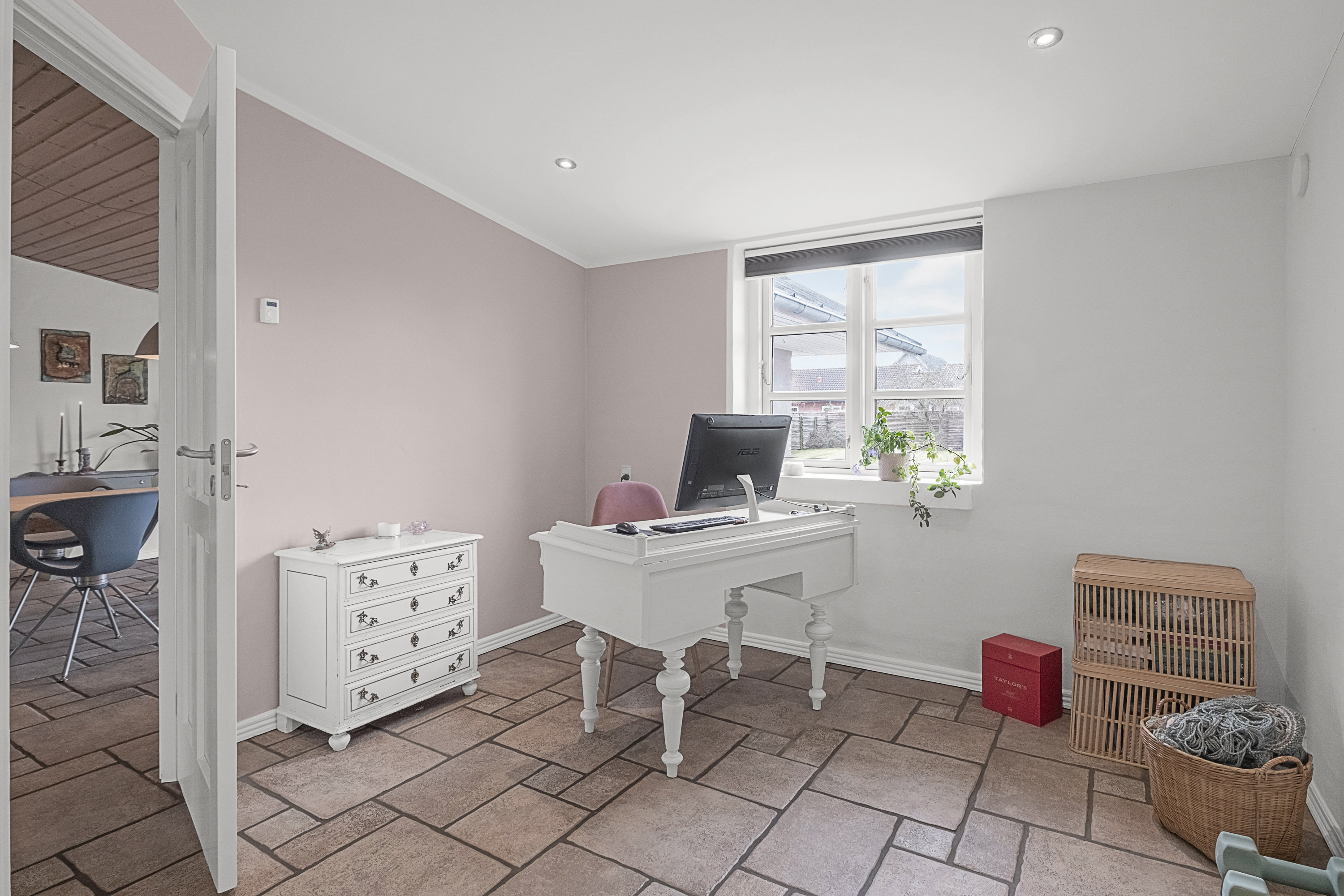 Fremhævet værelse billede i fuldskærmstilstand. Billede af Hedevej 53, 8240 Risskov