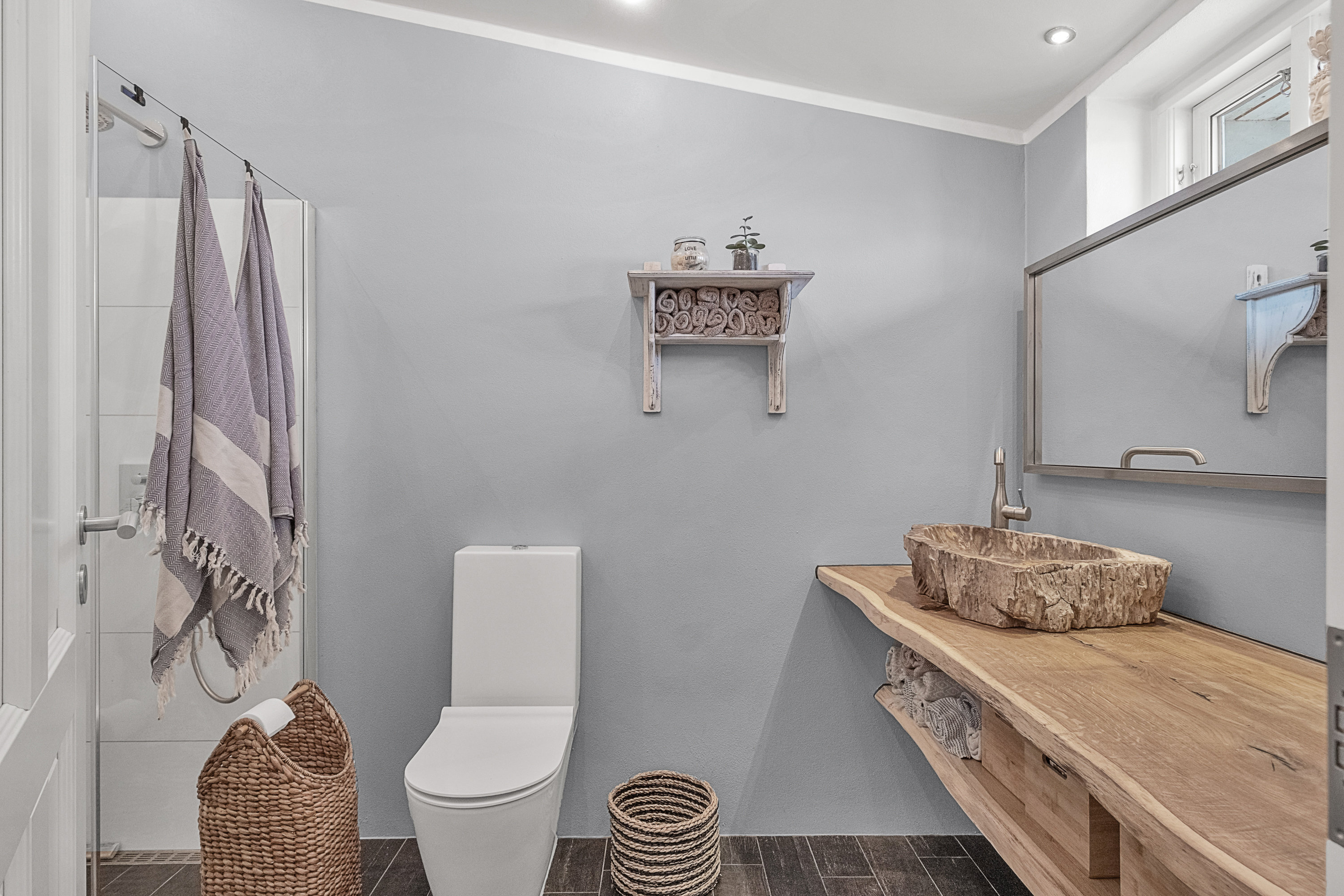 Fremhævet badeværelse billede i fuldskærmstilstand. Billede af Hedevej 53, 8240 Risskov