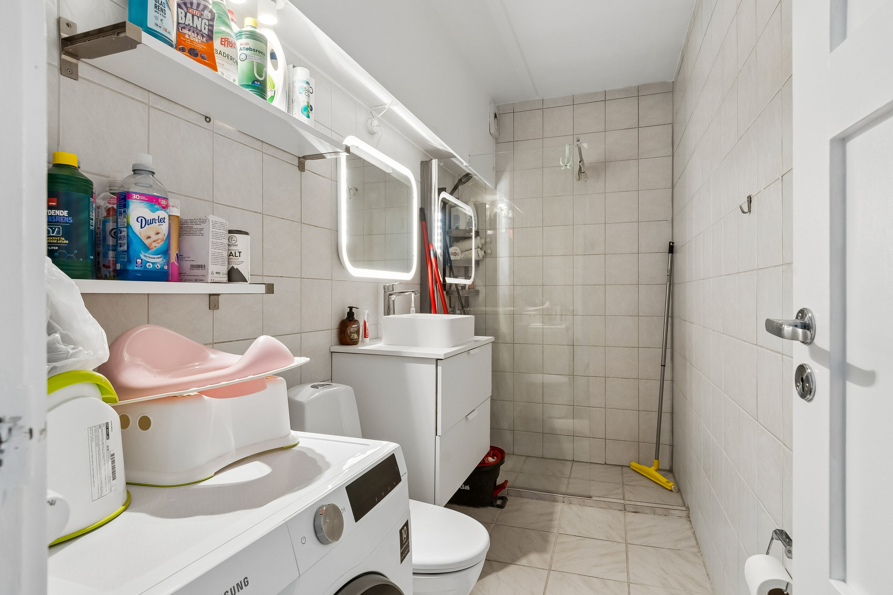 Fremhævet badeværelse billede i fuldskærmstilstand. Billede af Spaden D 4, 2. 1., Høje Taastrup, 2630 Taastrup