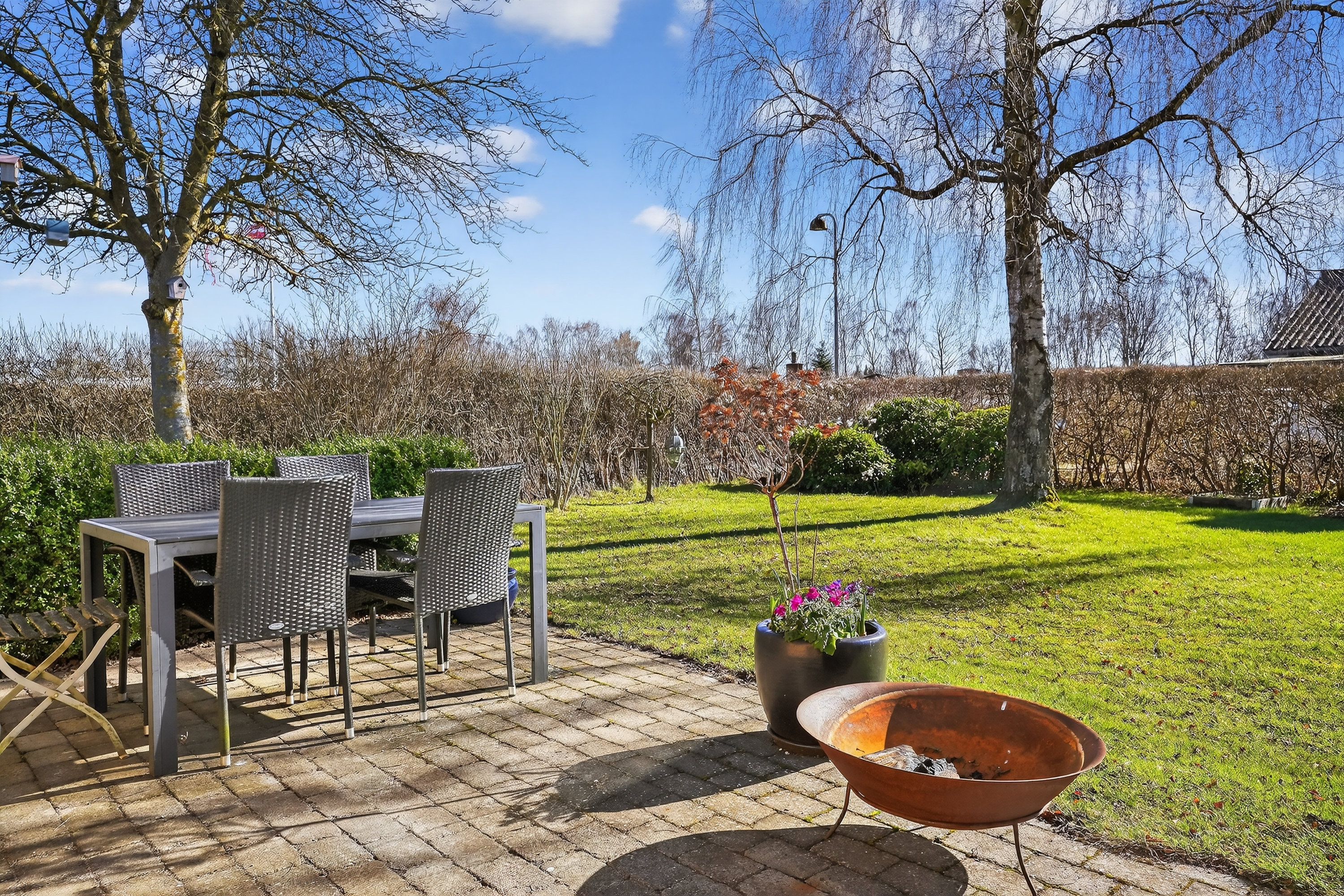 Fremhævet terrasse billede i fuldskærmstilstand. Billede af Birgitte Gøyesvej 28, 3400 Hillerød