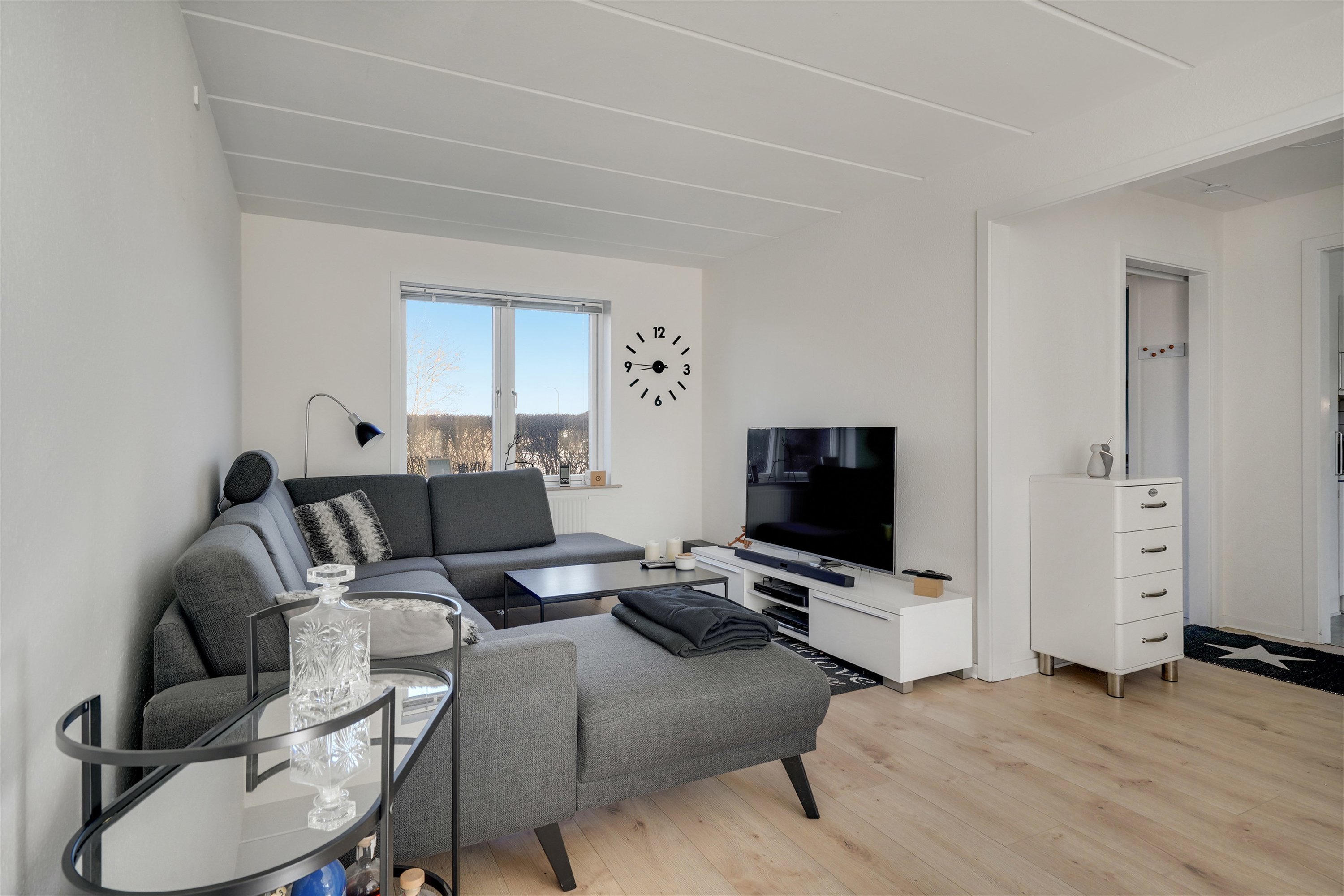 Fremhævet stue billede i fuldskærmstilstand. Billede af Nordre Fovrfeldvej 16B, 6710 Esbjerg V