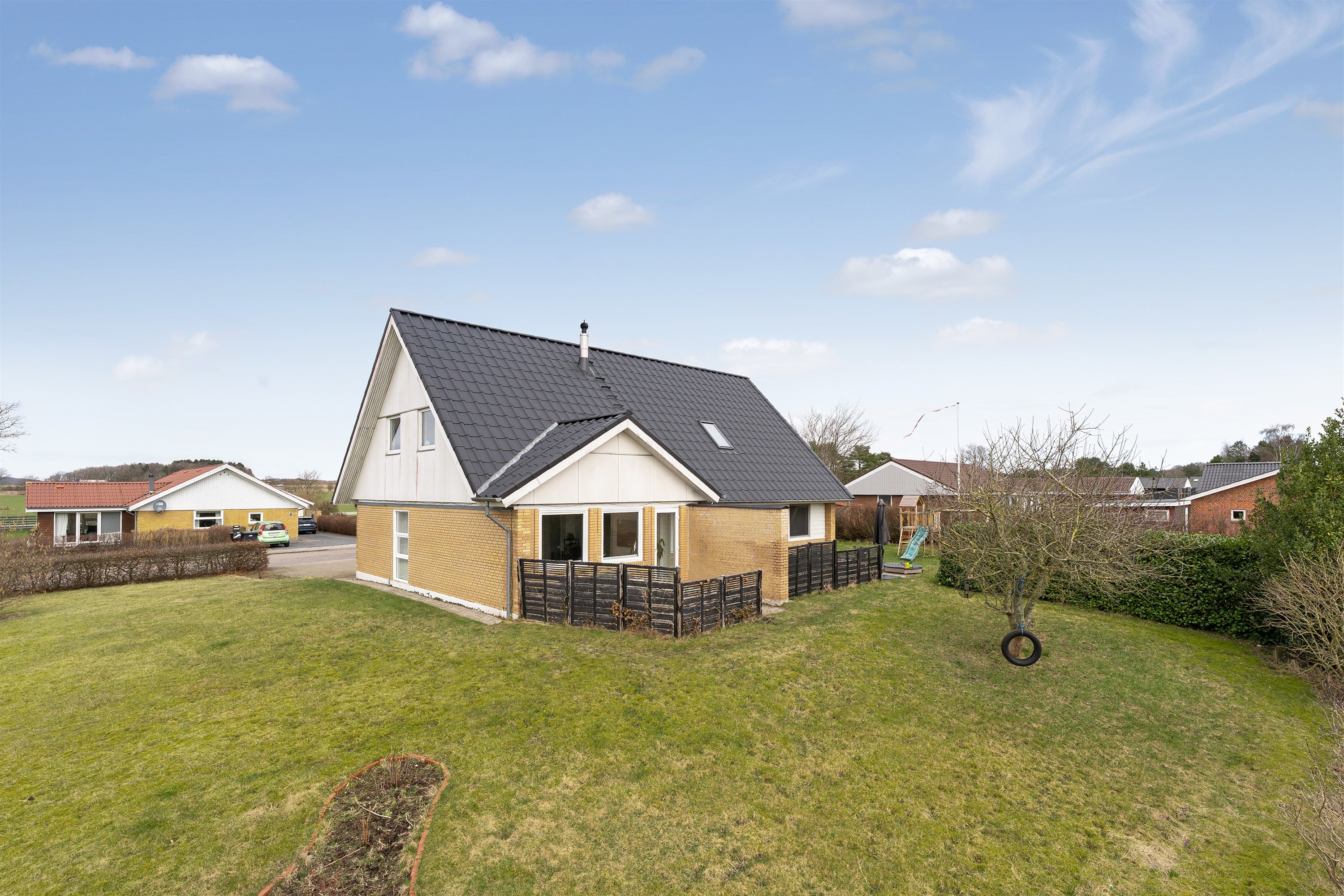 Fremhævet ejendommen billede i fuldskærmstilstand. Billede af Fasanvej 16, 7184 Vandel