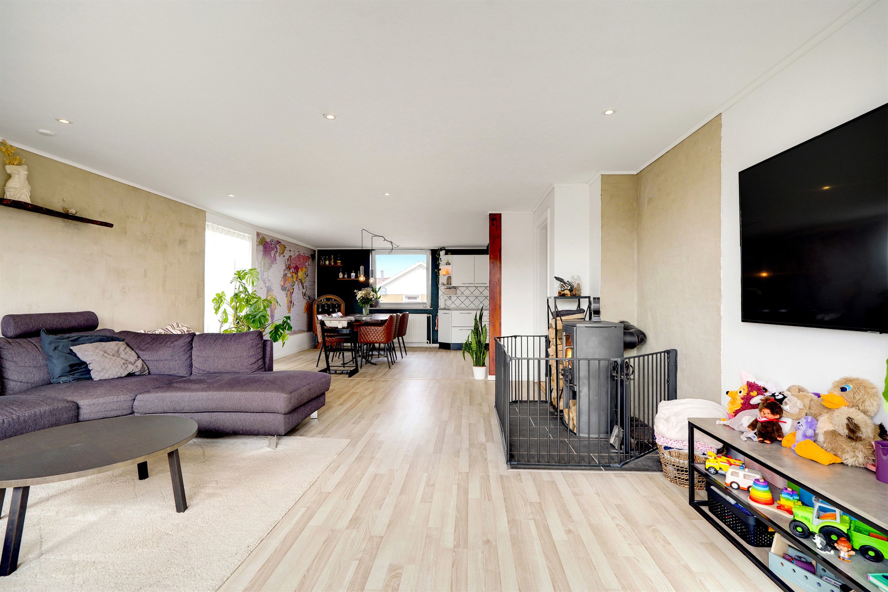 Fremhævet stue billede i fuldskærmstilstand. Billede af Fasanvej 16, 7184 Vandel