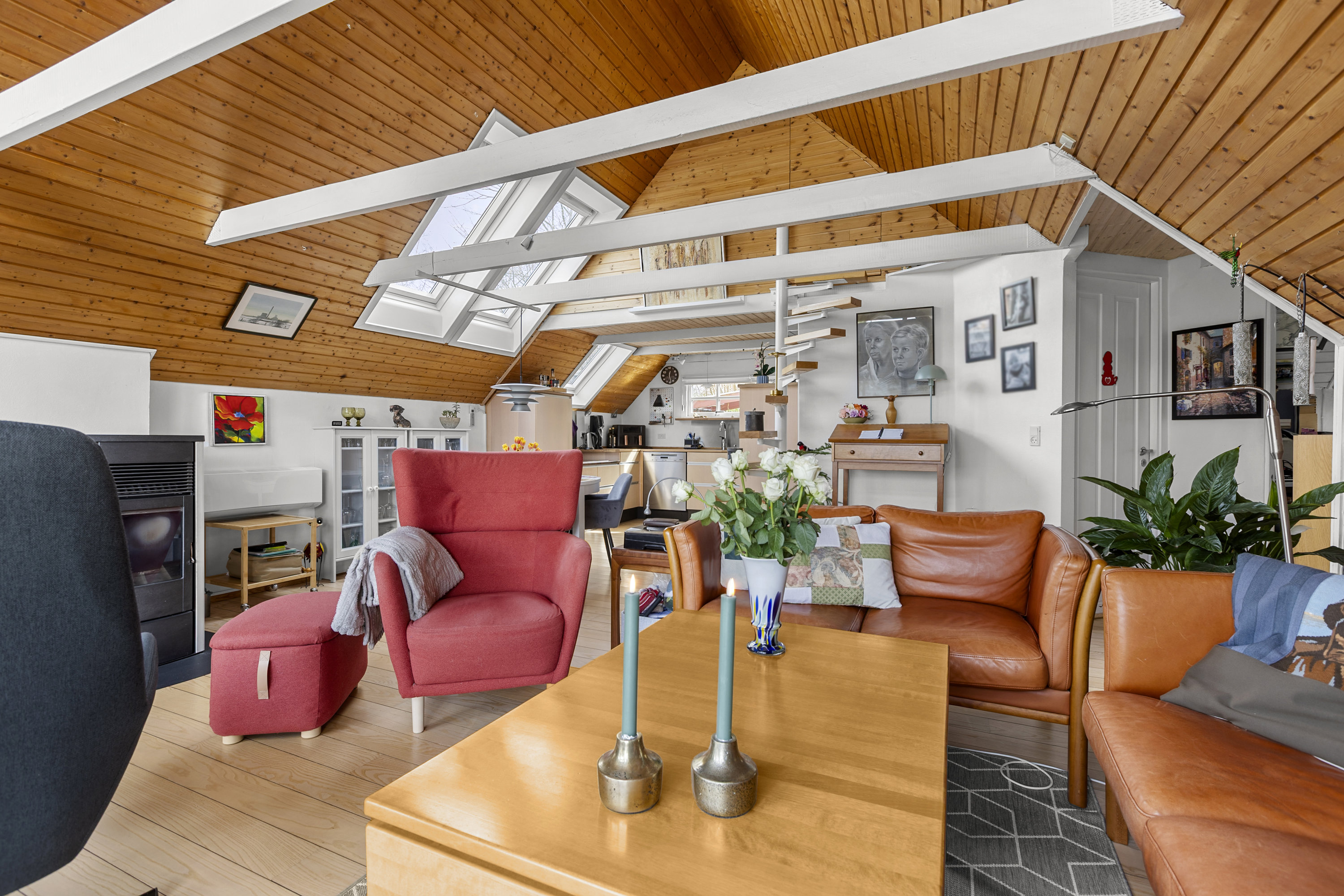 Fremhævet stue billede i fuldskærmstilstand. Billede af Elverhøjen 6, 4400 Kalundborg