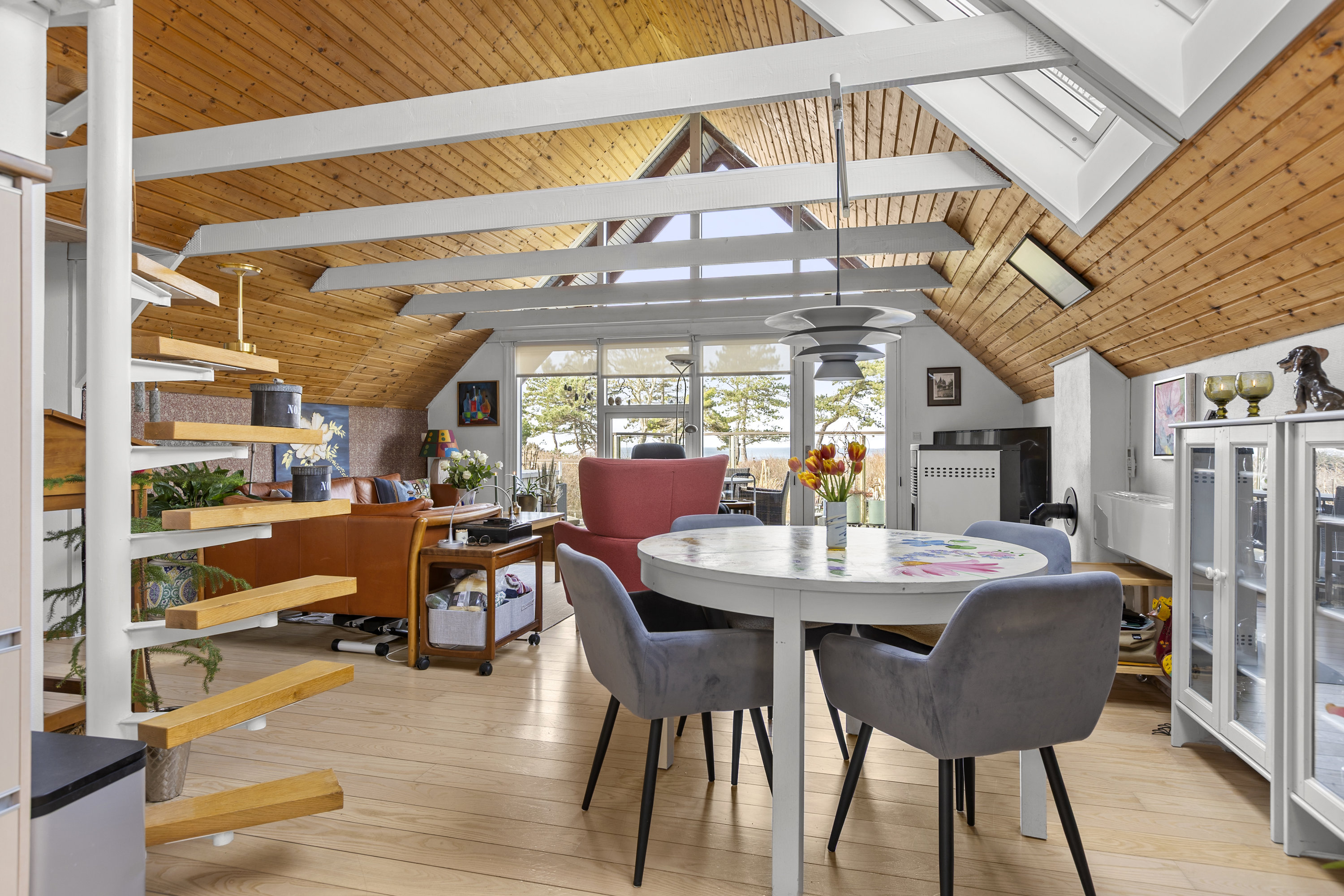 Fremhævet stue billede i fuldskærmstilstand. Billede af Elverhøjen 6, 4400 Kalundborg