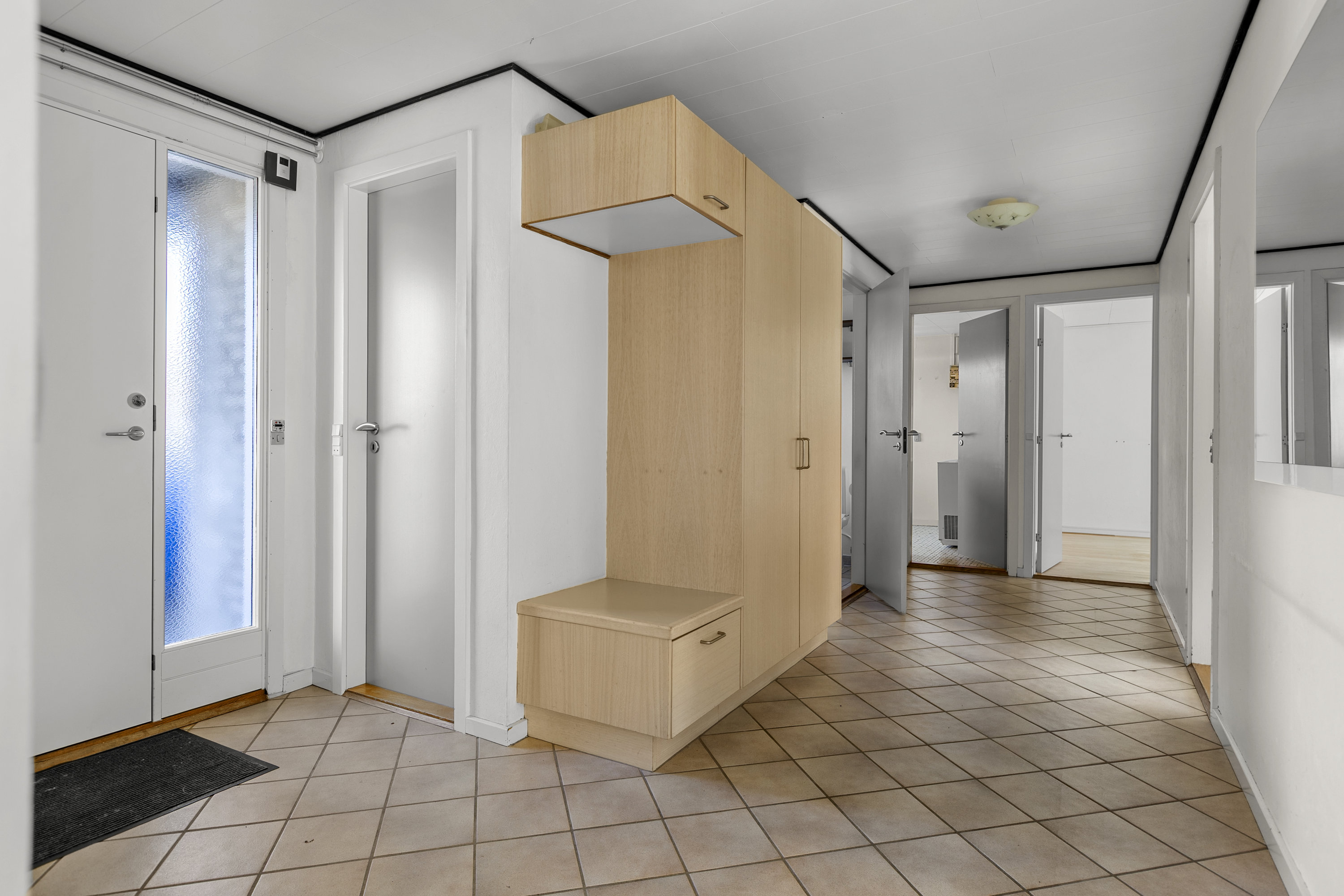 Miniaturebillede 1: entré. Billede af Skolelodden 12, Viskinge, 4470 Svebølle