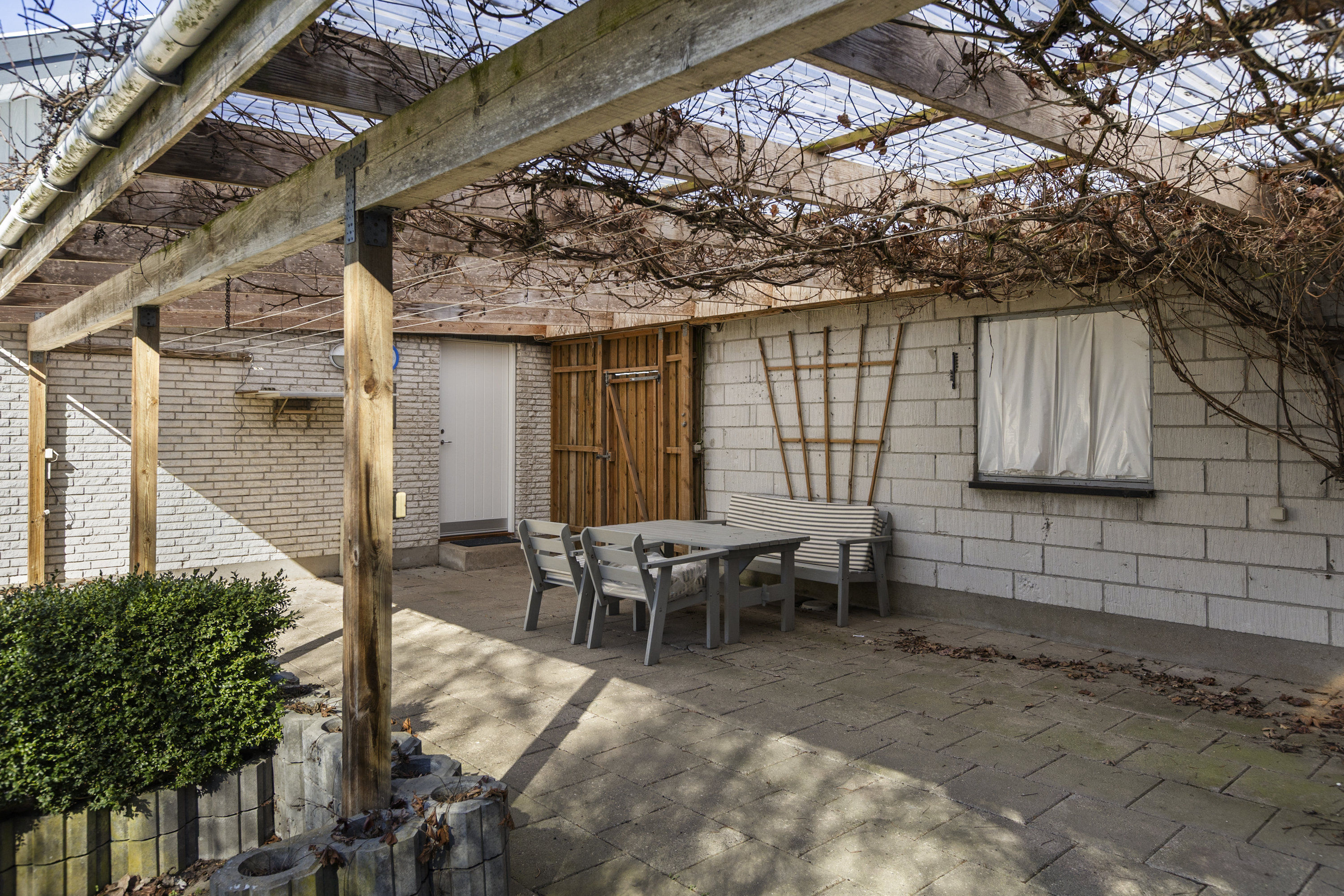 Fremhævet overdækket terrasse billede i fuldskærmstilstand. Billede af Skolelodden 12, Viskinge, 4470 Svebølle