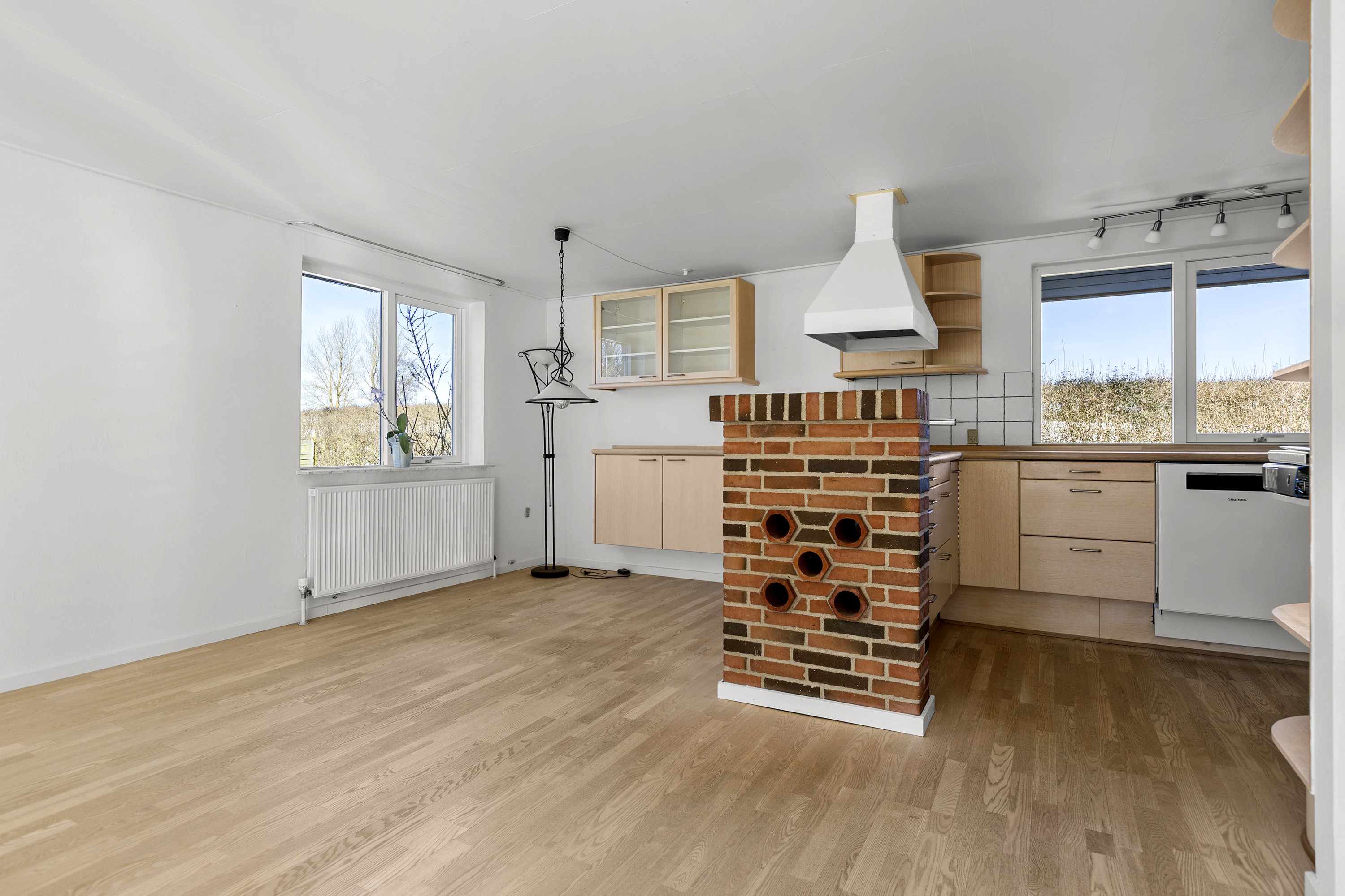 Fremhævet stue billede i fuldskærmstilstand. Billede af Skolelodden 12, Viskinge, 4470 Svebølle