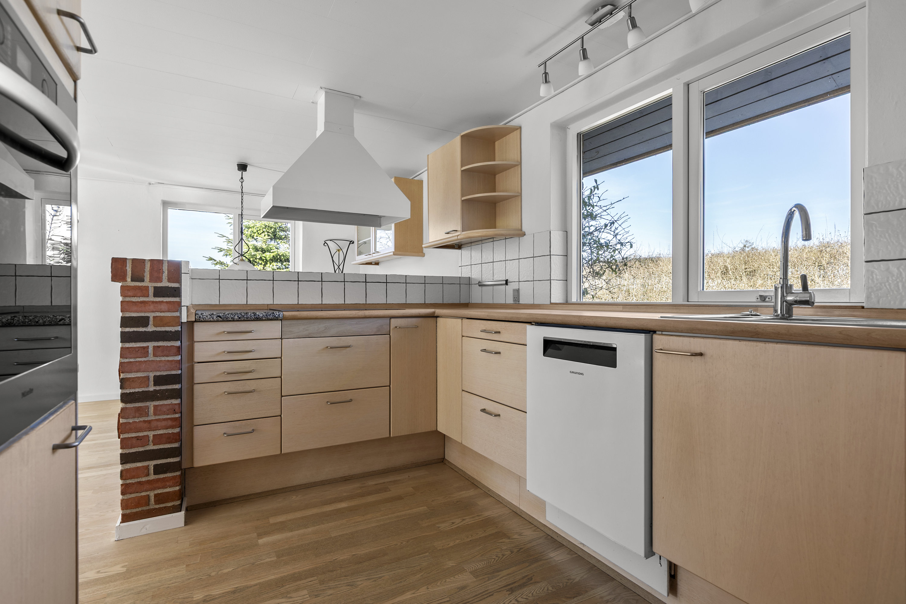 Fremhævet køkken billede i fuldskærmstilstand. Billede af Skolelodden 12, Viskinge, 4470 Svebølle