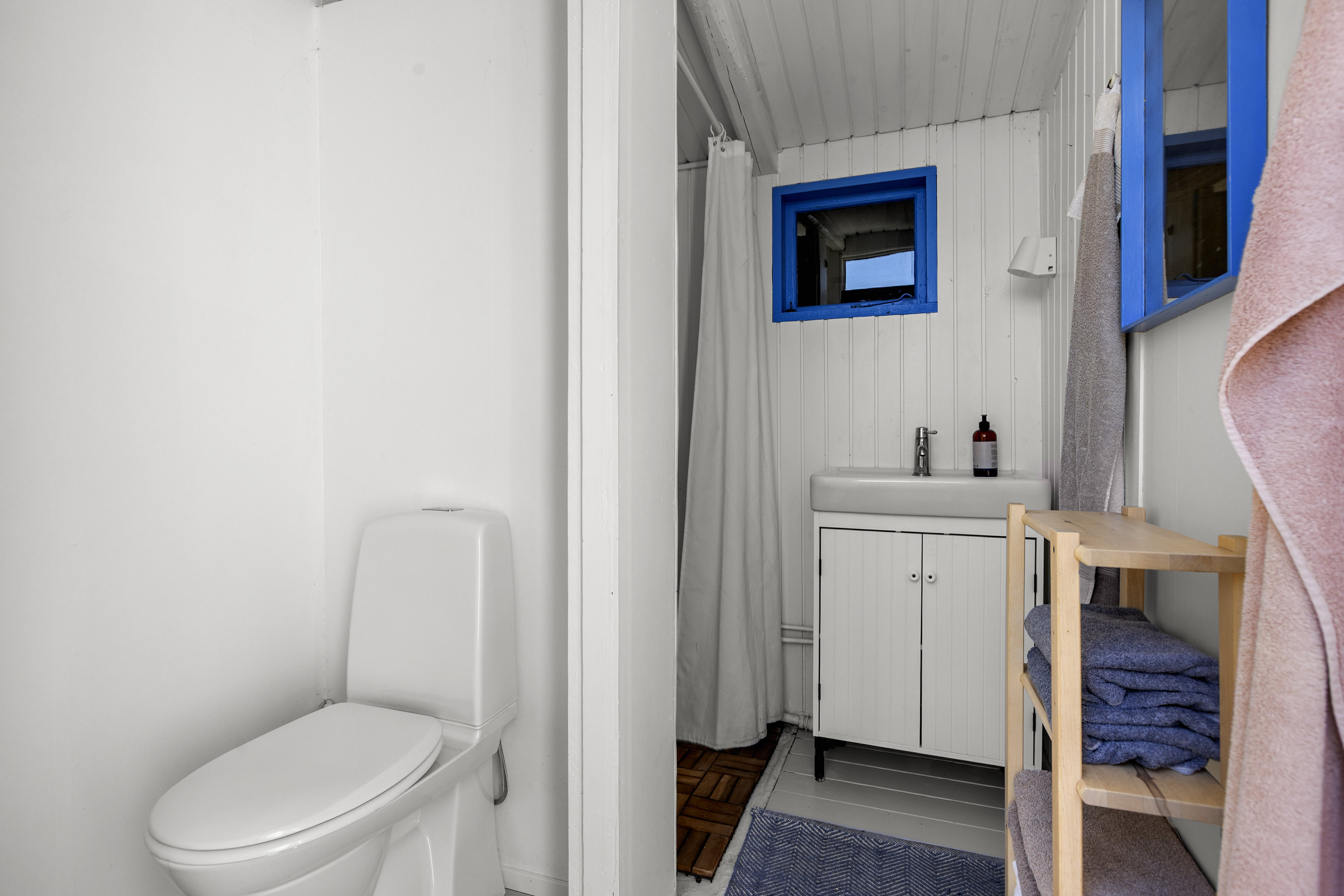 Fremhævet badeværelse billede i fuldskærmstilstand. Billede af Tranevej 16, 4220 Korsør