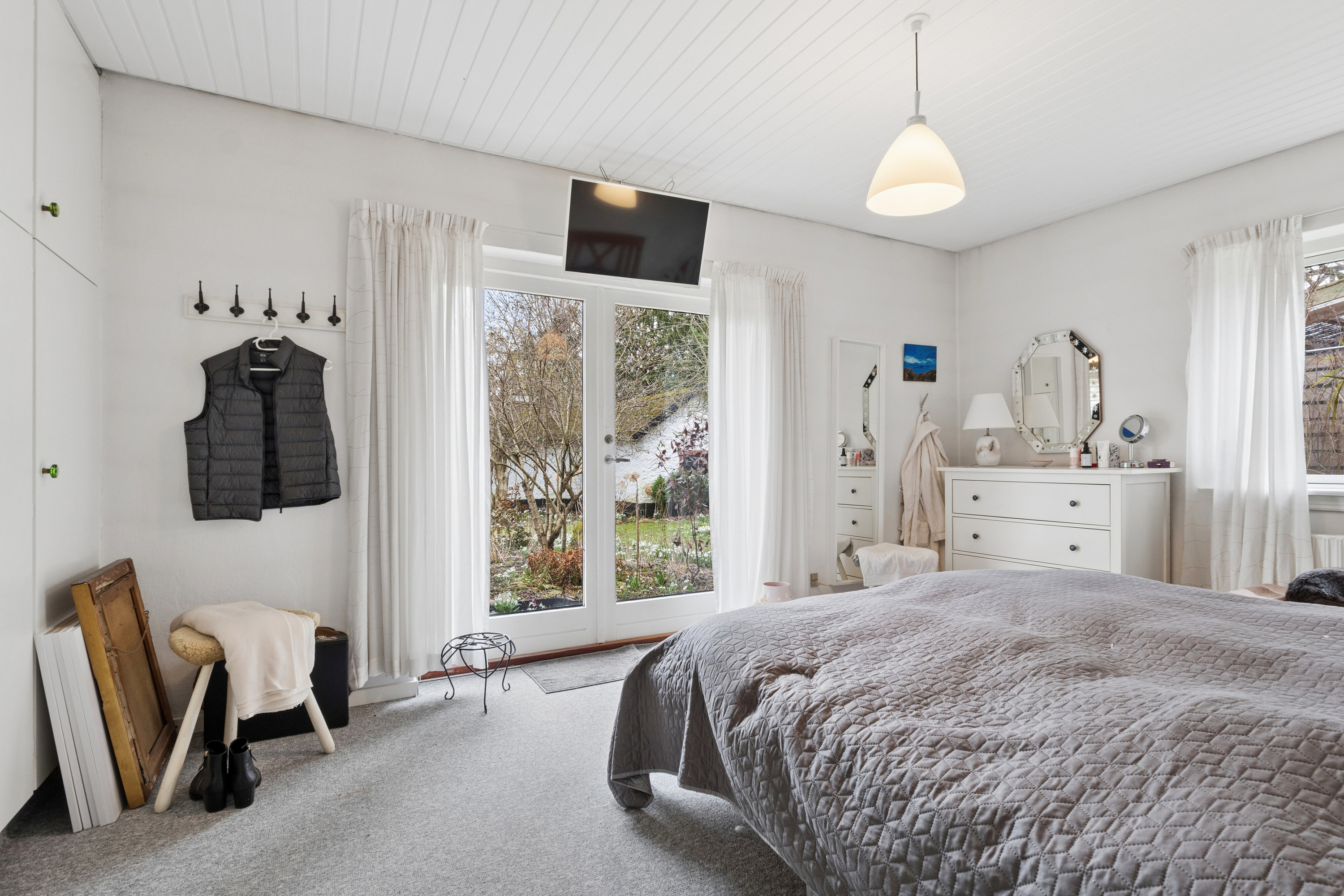 Fremhævet soveværelse billede i fuldskærmstilstand. Billede af Vejenbrødvej 34, 2980 Kokkedal