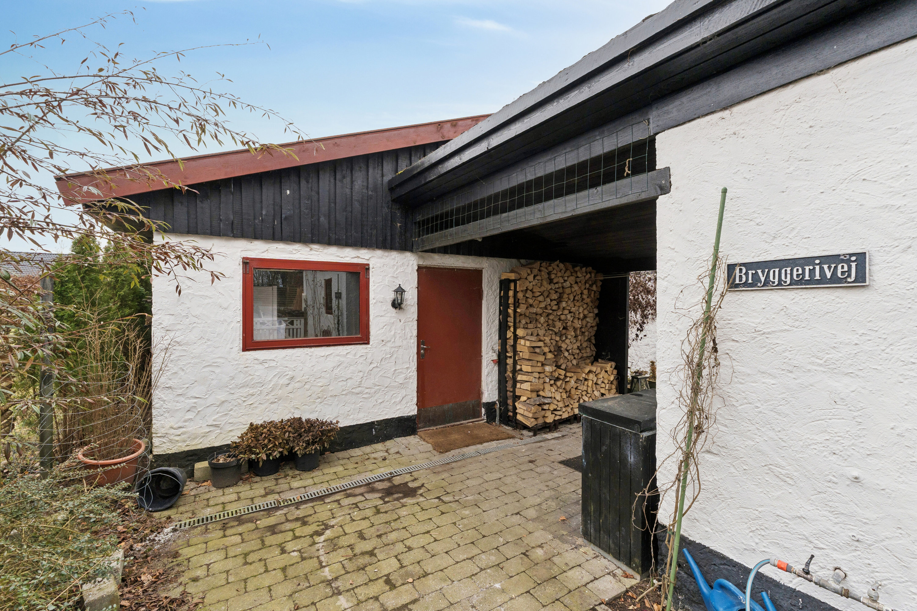 Fremhævet udendørs billede i fuldskærmstilstand. Billede af Vejenbrødvej 34, 2980 Kokkedal