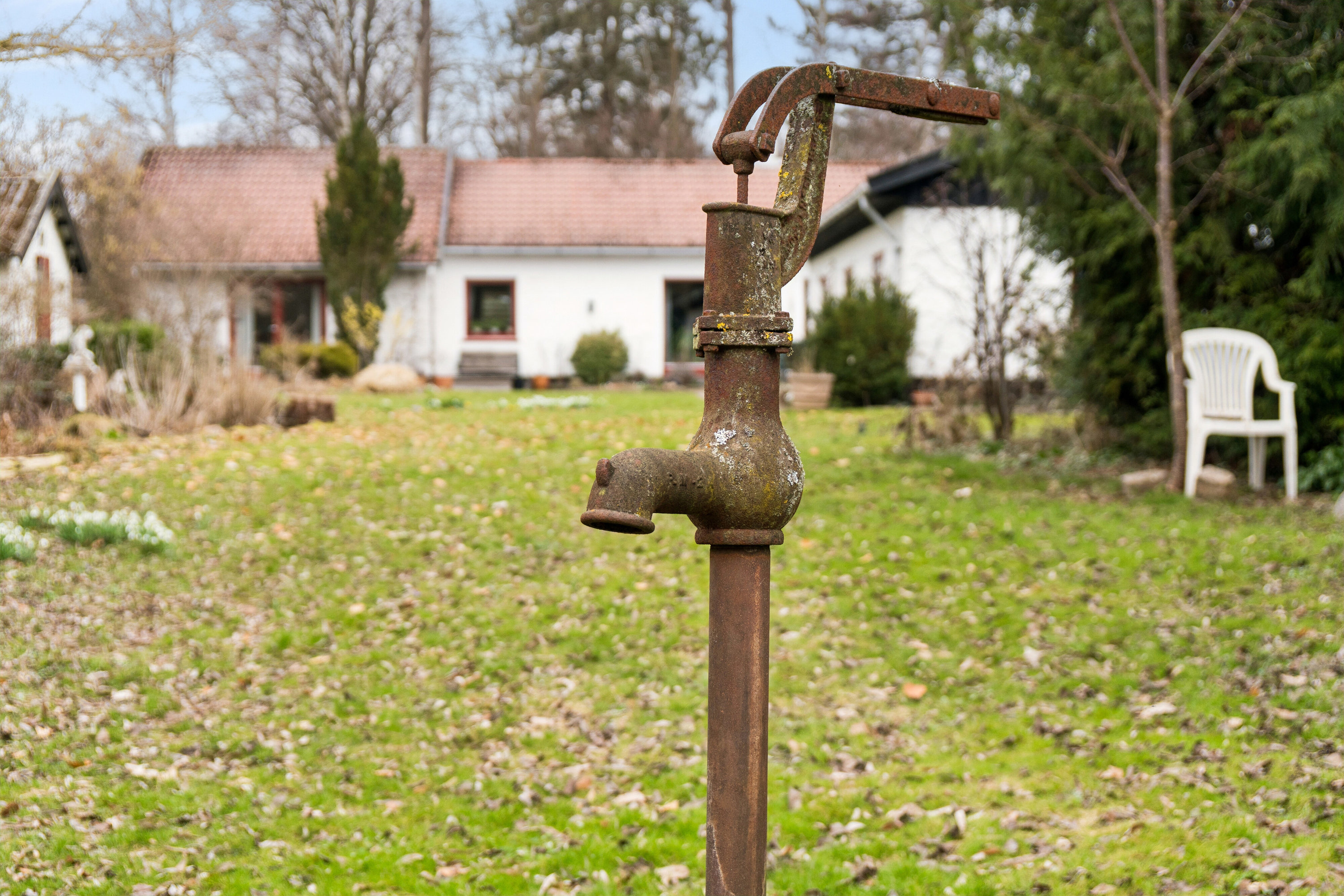 Fremhævet set fra haven billede i fuldskærmstilstand. Billede af Vejenbrødvej 34, 2980 Kokkedal