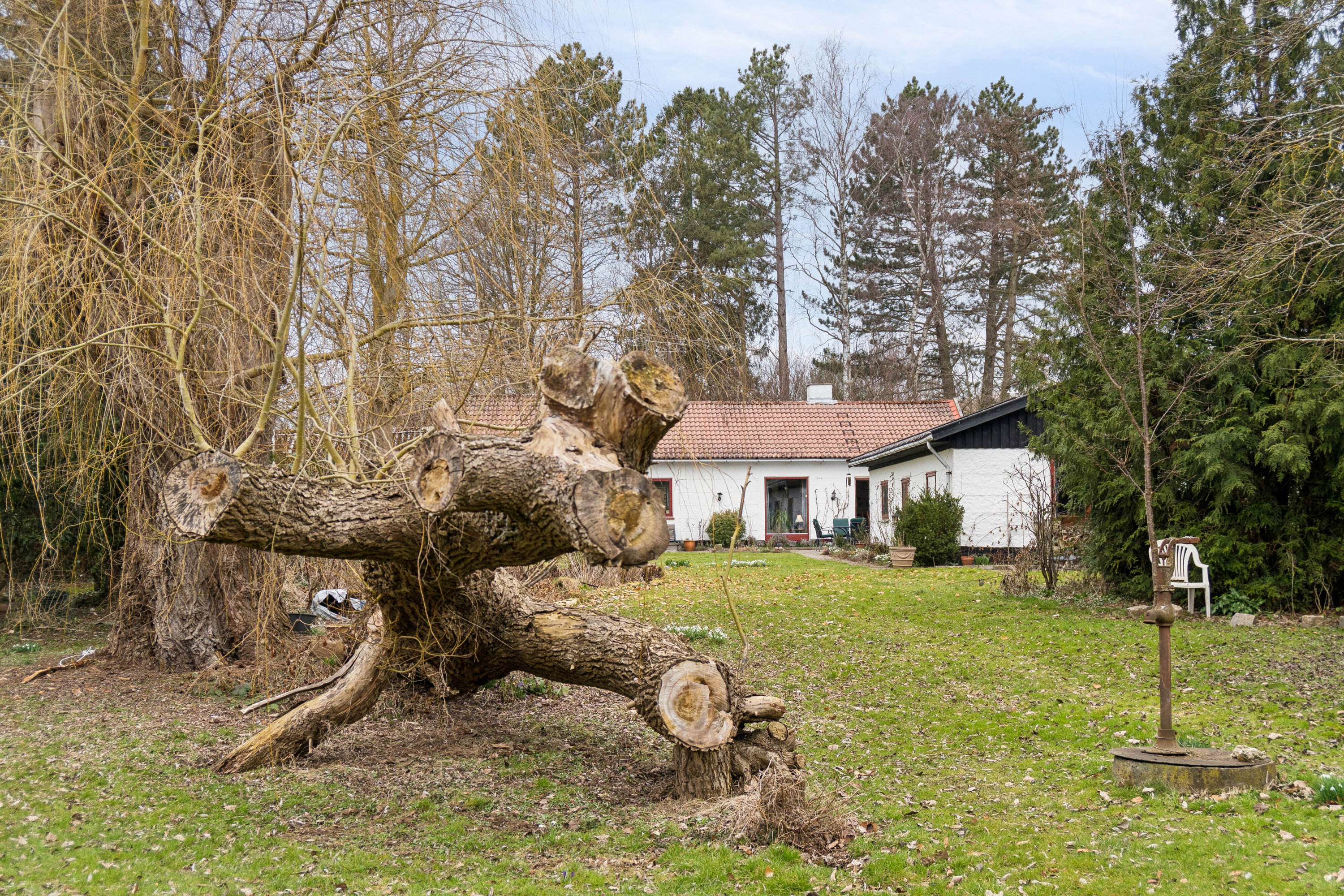 Fremhævet set fra haven billede i fuldskærmstilstand. Billede af Vejenbrødvej 34, 2980 Kokkedal
