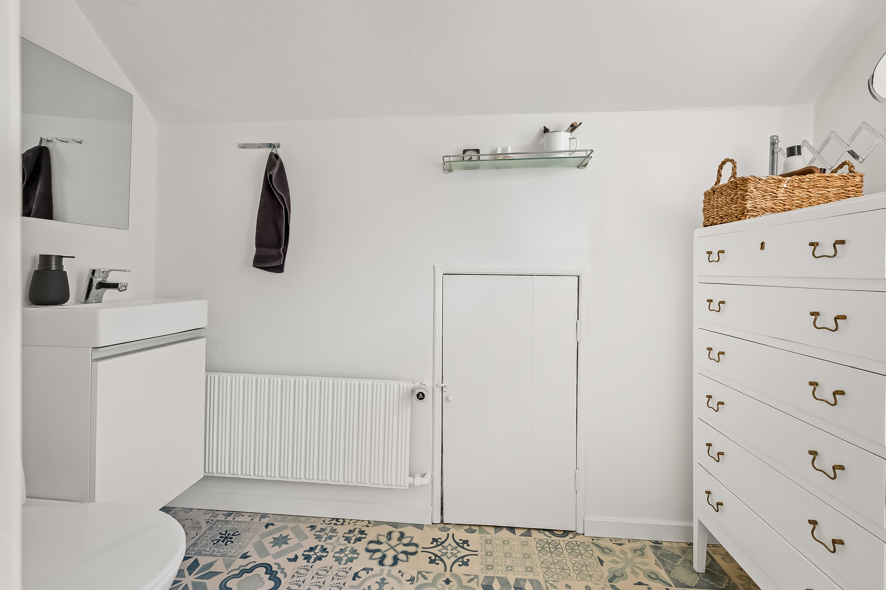 Fremhævet toilet billede i fuldskærmstilstand. Billede af Seest Bakke 109, 6000 Kolding