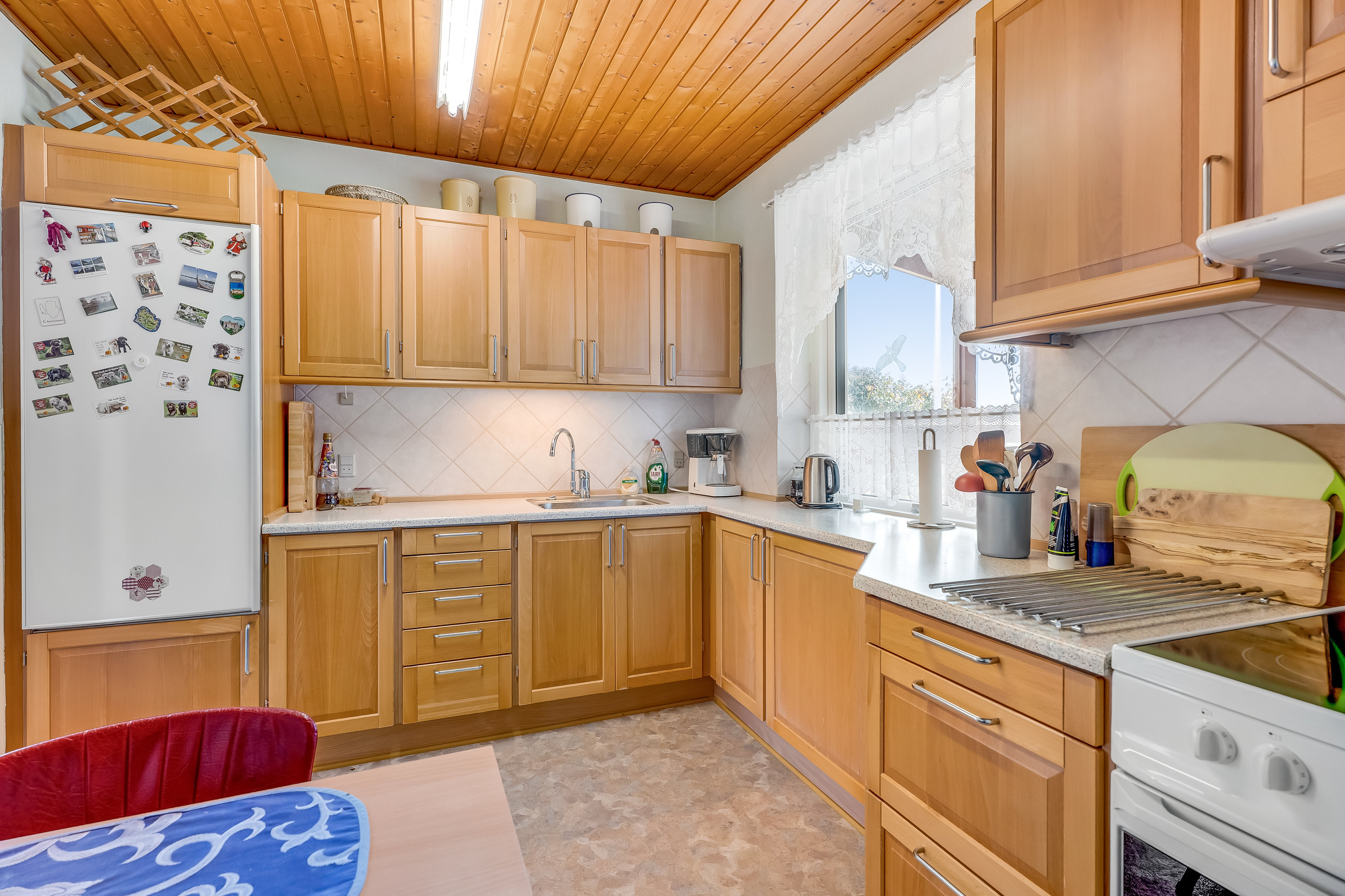 Fremhævet køkken billede i fuldskærmstilstand. Billede af Rosmarksvej 2, 4900 Nakskov