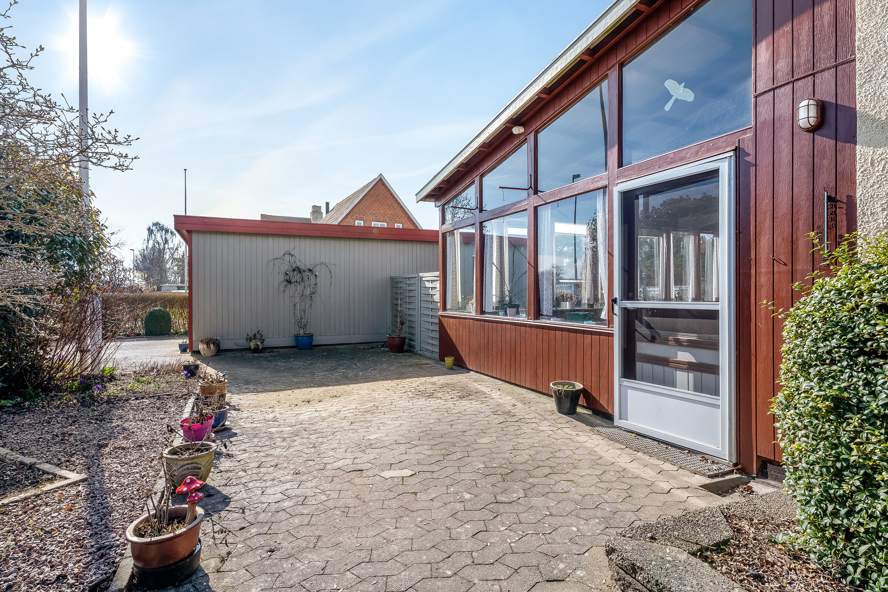 Fremhævet terrasse billede i fuldskærmstilstand. Billede af Rosmarksvej 2, 4900 Nakskov