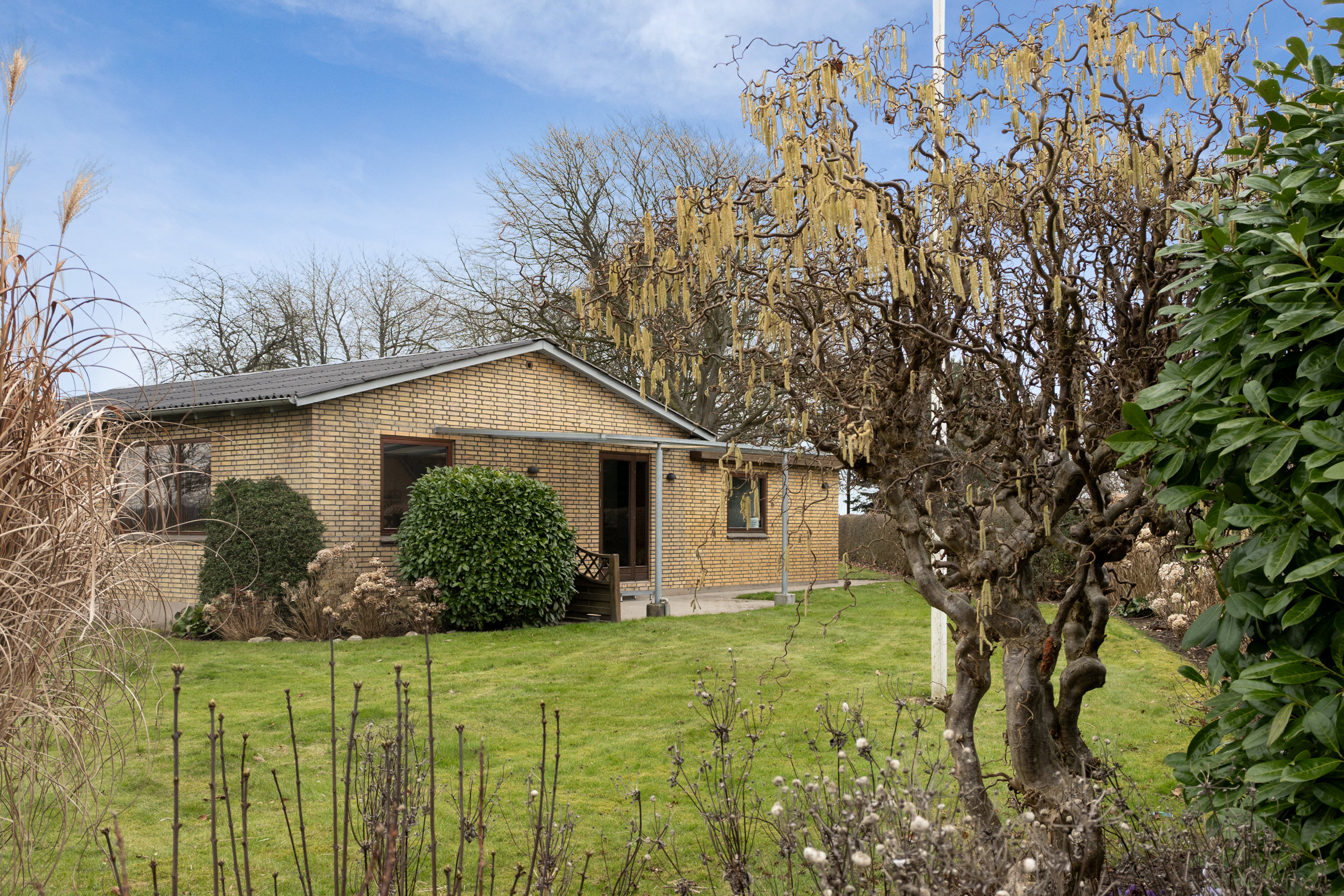 Fremhævet facade billede i fuldskærmstilstand. Billede af Skrillingevej 12, Skrillinge, 5500 Middelfart