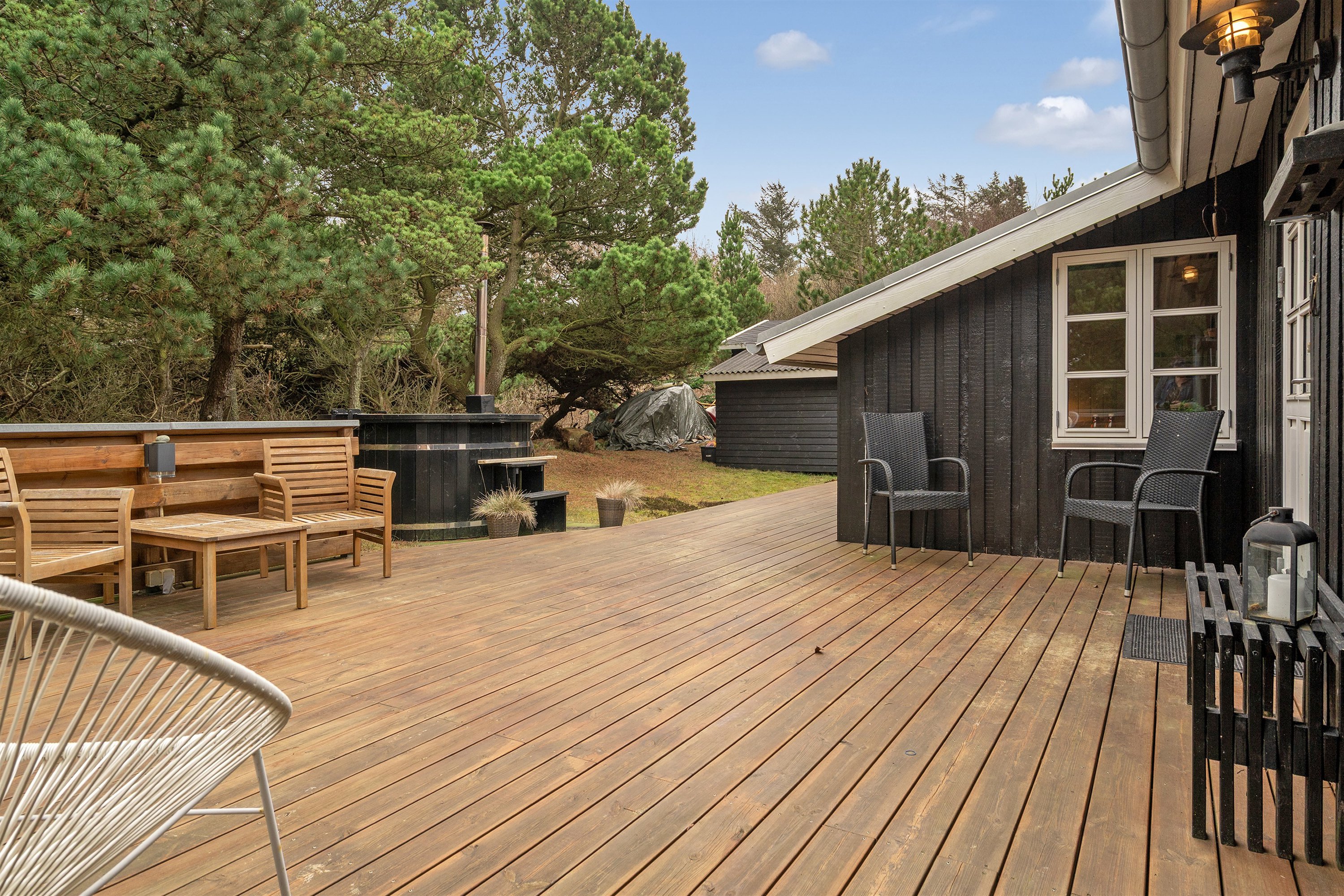 Fremhævet terrasse billede i fuldskærmstilstand. Billede af Bjerregårdsvej 146, Bjerregaard, 6960 Hvide Sande