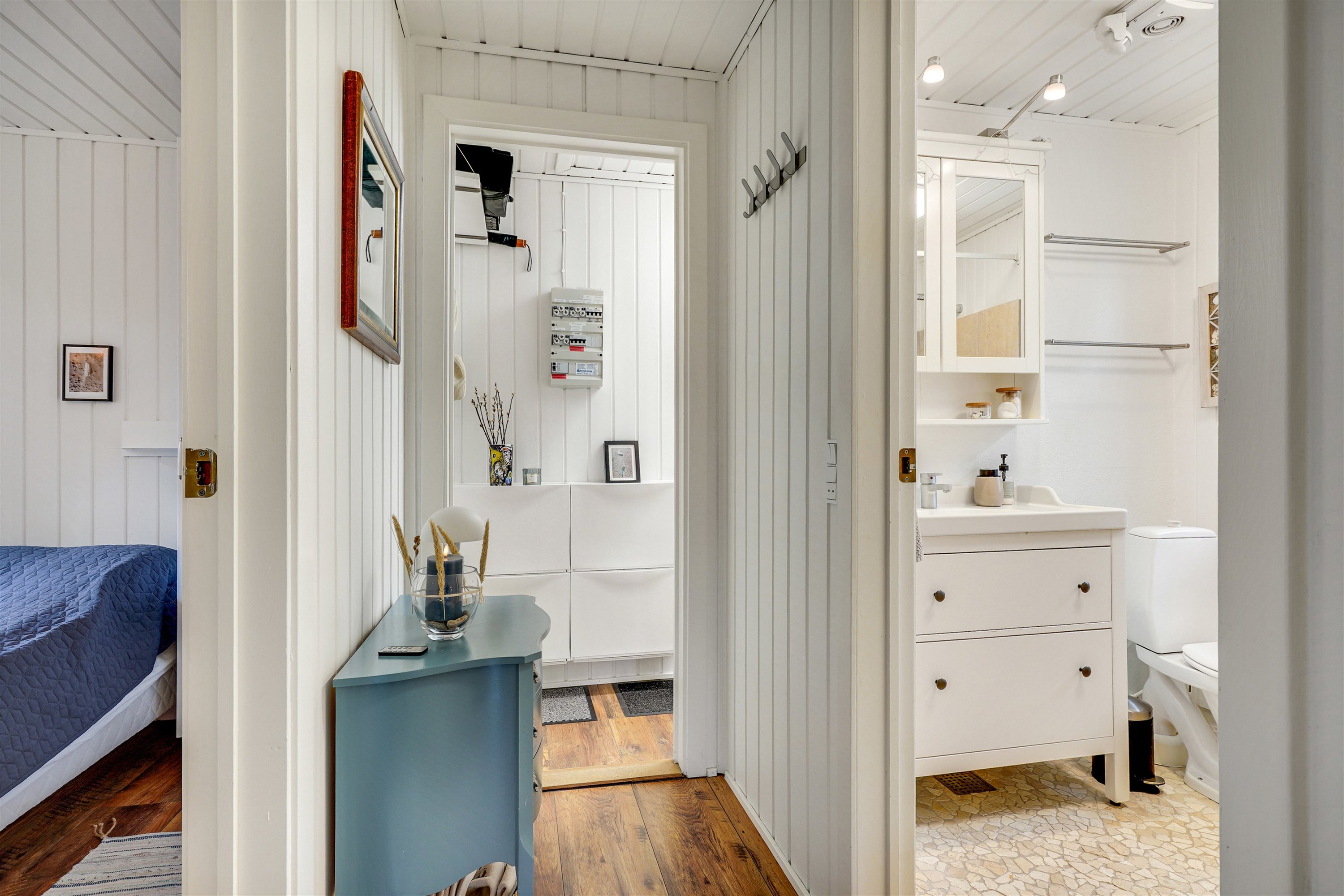 Fremhævet gang billede i fuldskærmstilstand. Billede af Bjerregårdsvej 146, Bjerregaard, 6960 Hvide Sande