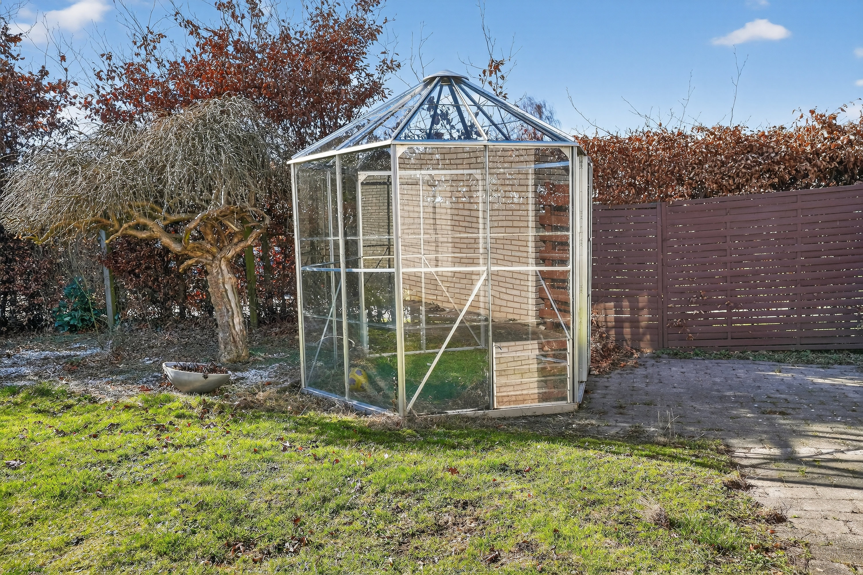 Fremhævet have billede i fuldskærmstilstand. Billede af Åvang 65, 3400 Hillerød