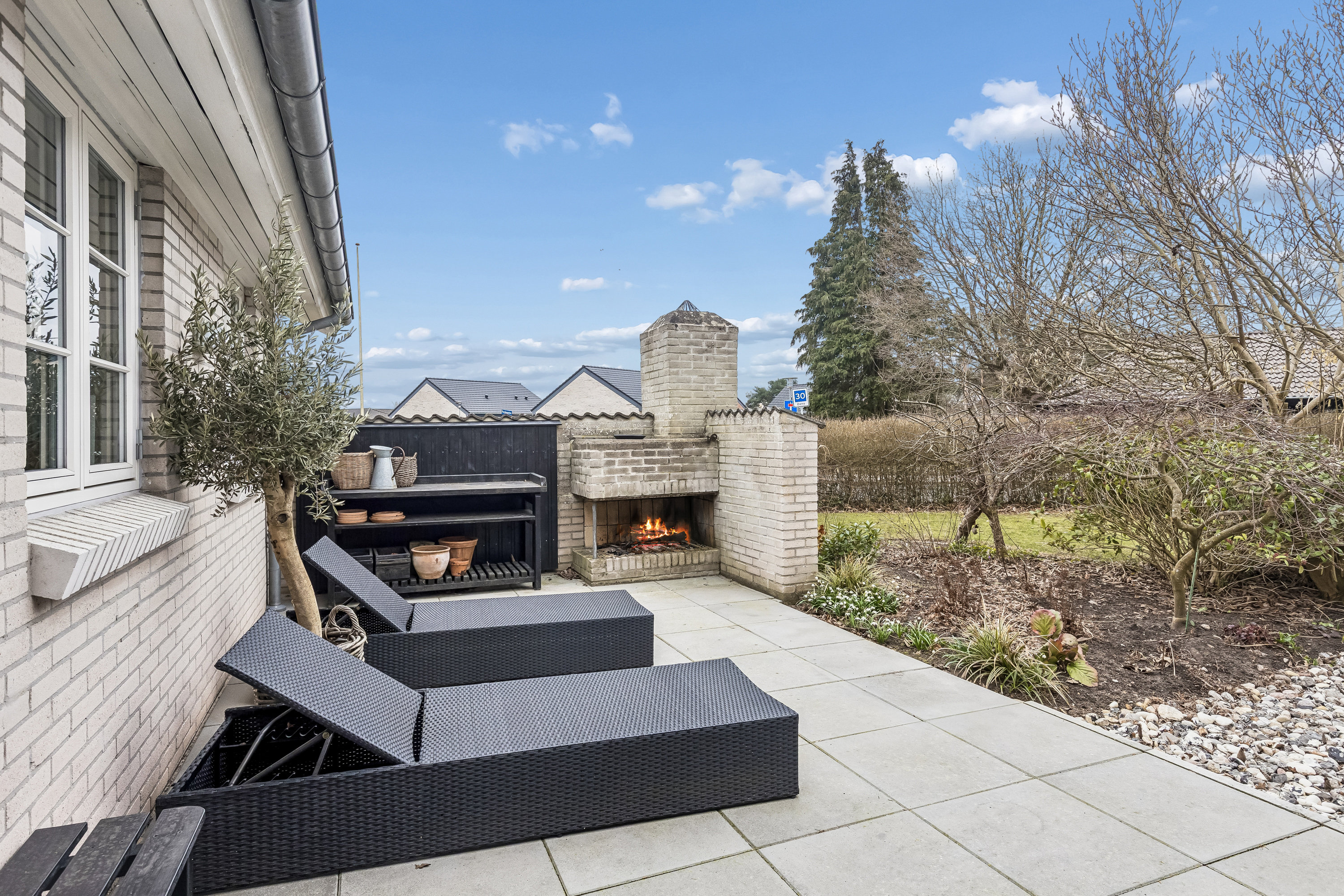 Fremhævet terrasse billede i fuldskærmstilstand. Billede af Præstelunden 20, 8722 Hedensted