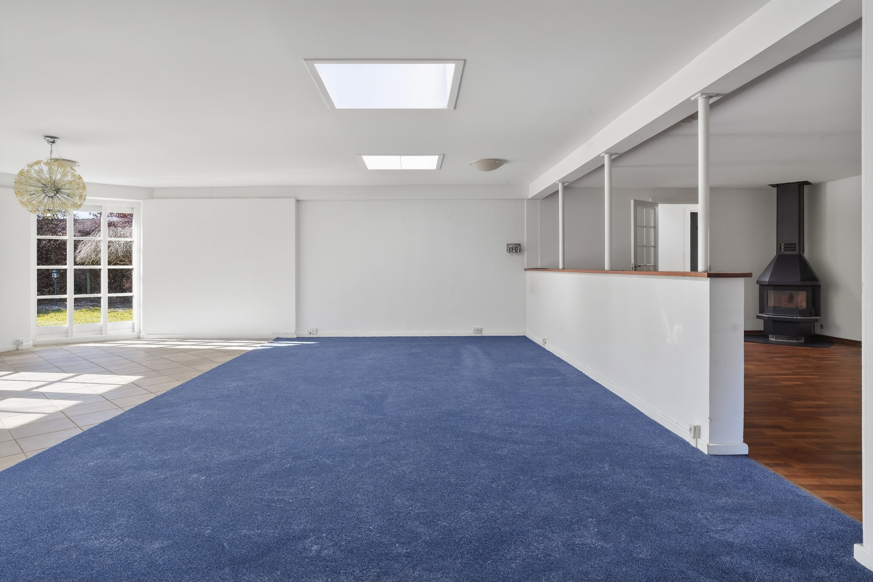 Fremhævet stue billede i fuldskærmstilstand. Billede af Åvang 65, 3400 Hillerød