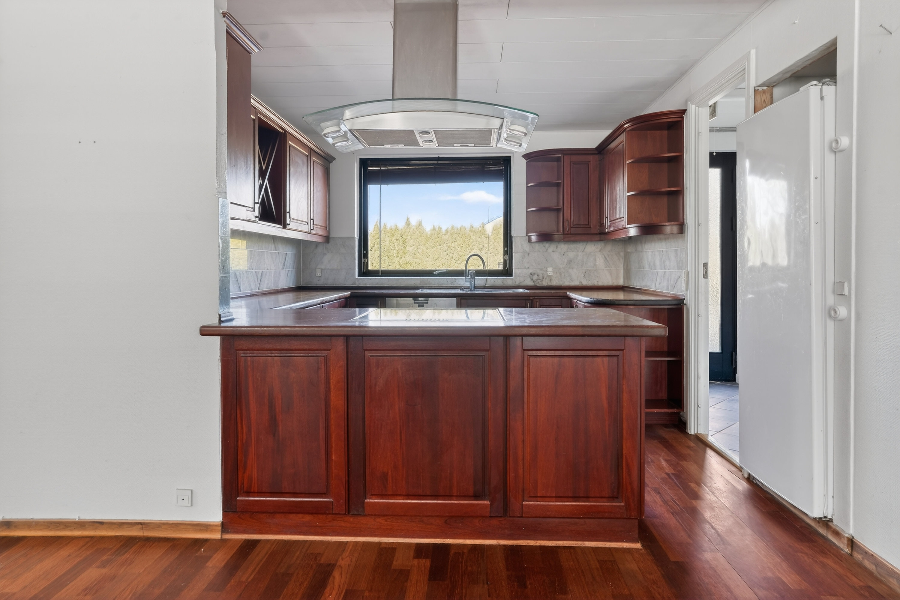 Fremhævet køkken billede i fuldskærmstilstand. Billede af Åvang 65, 3400 Hillerød