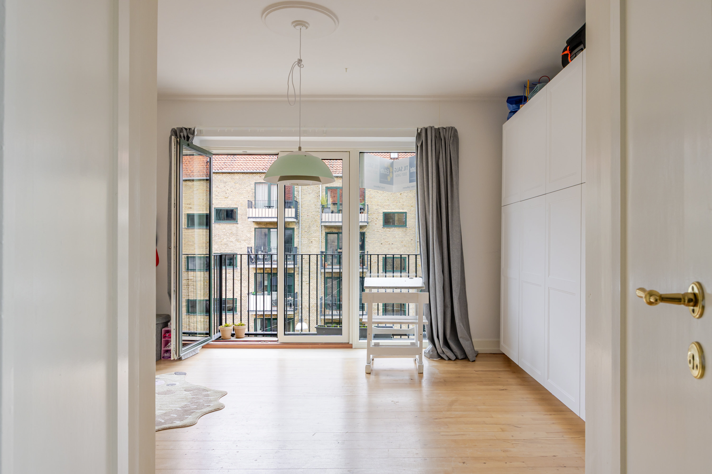 Fremhævet andet billede i fuldskærmstilstand. Billede af Johan Kellers Vej 50, 3. tv., 2450 København SV