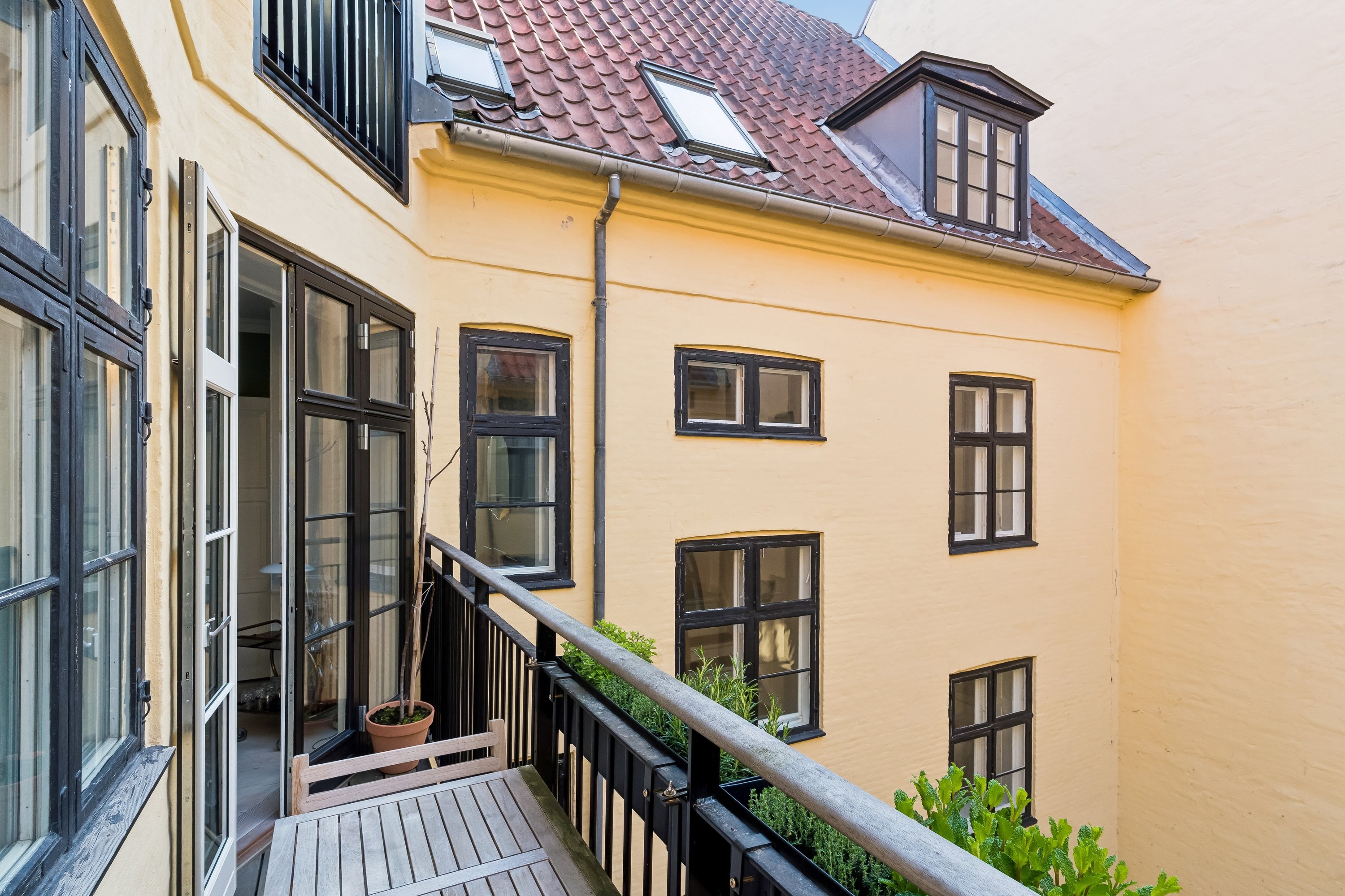 Fremhævet andet billede i fuldskærmstilstand. Billede af Store Kongensgade 57, 3., 1264 København K