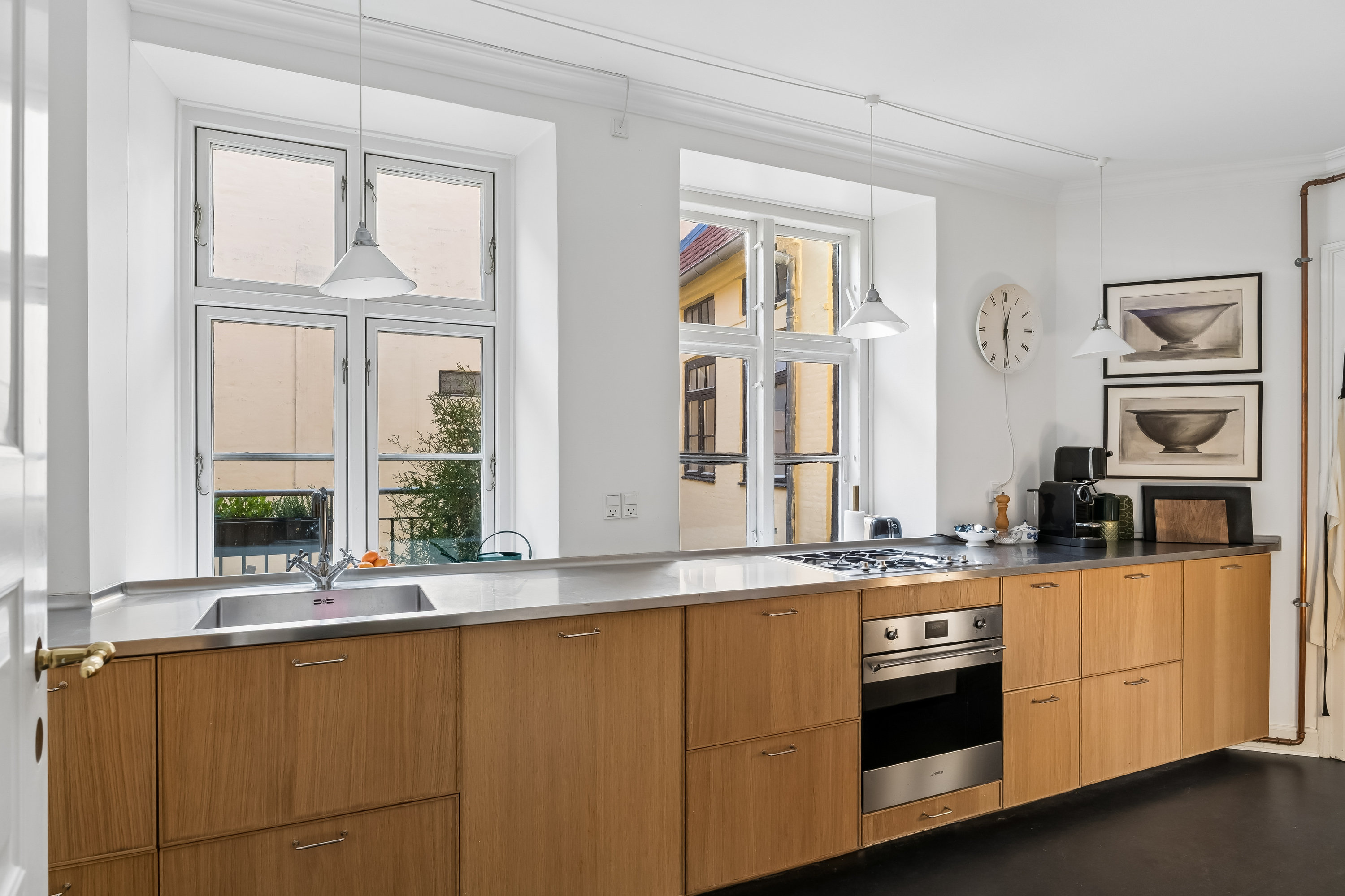 Fremhævet køkken billede i fuldskærmstilstand. Billede af Store Kongensgade 57, 3., 1264 København K