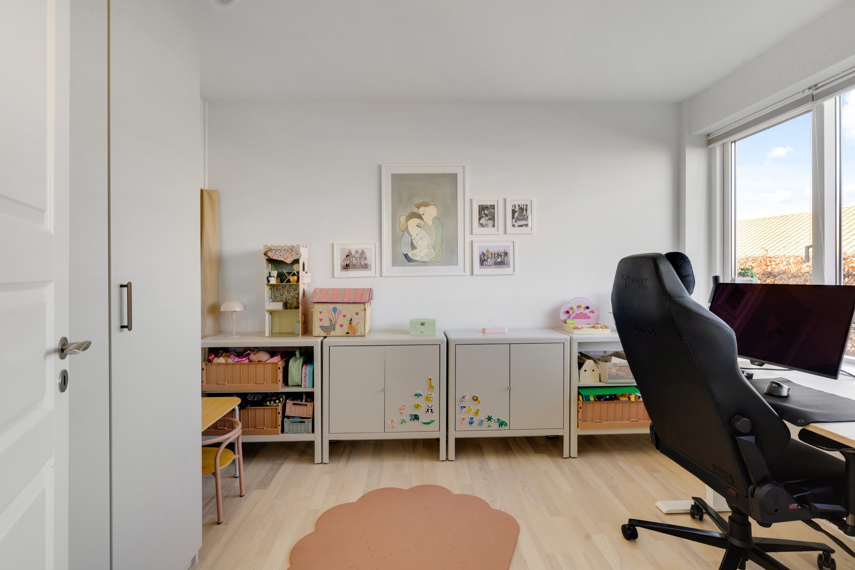 Fremhævet værelse billede i fuldskærmstilstand. Billede af Grøndalsvej 27, 3460 Birkerød